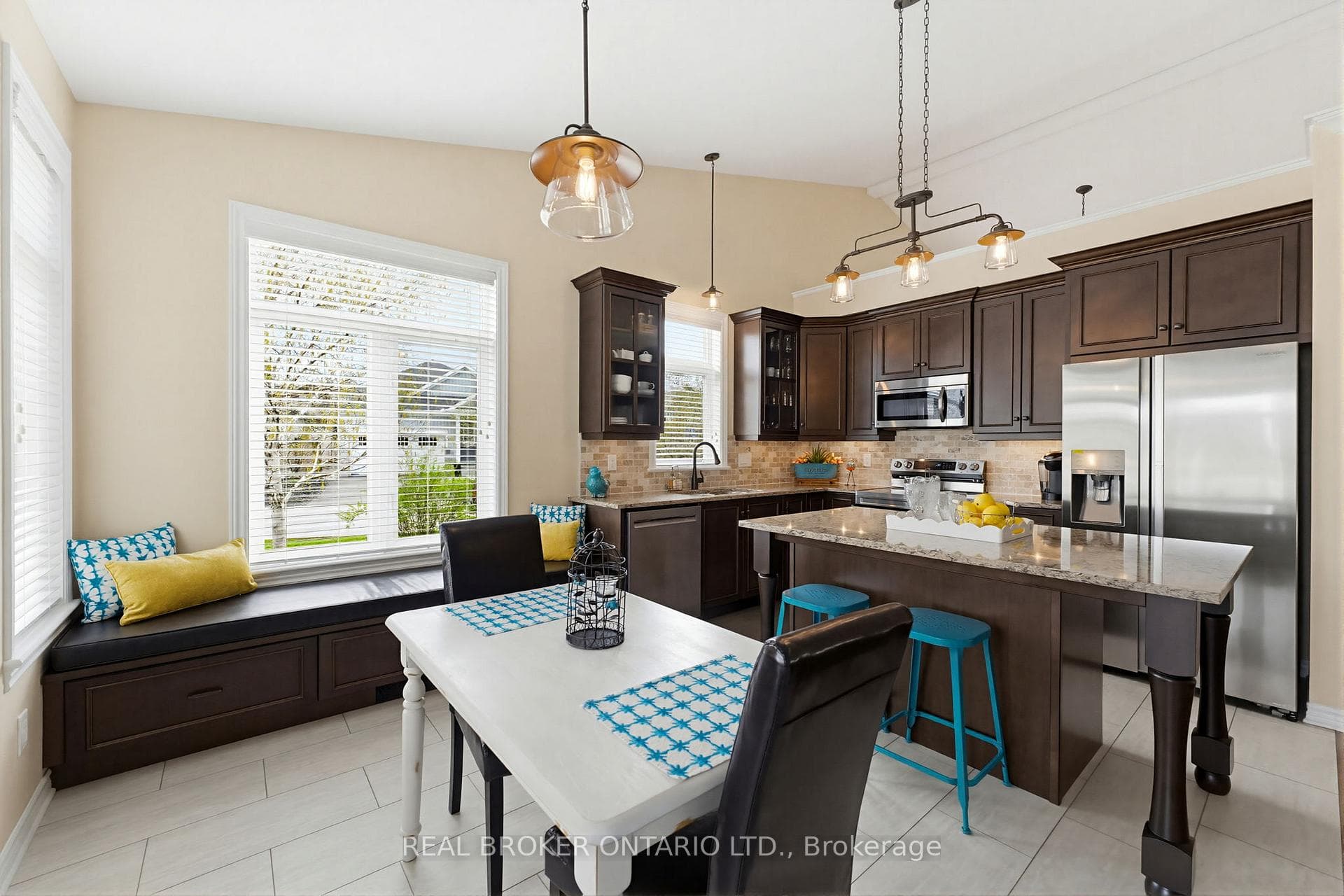341 Bobolink Ridge photo 10