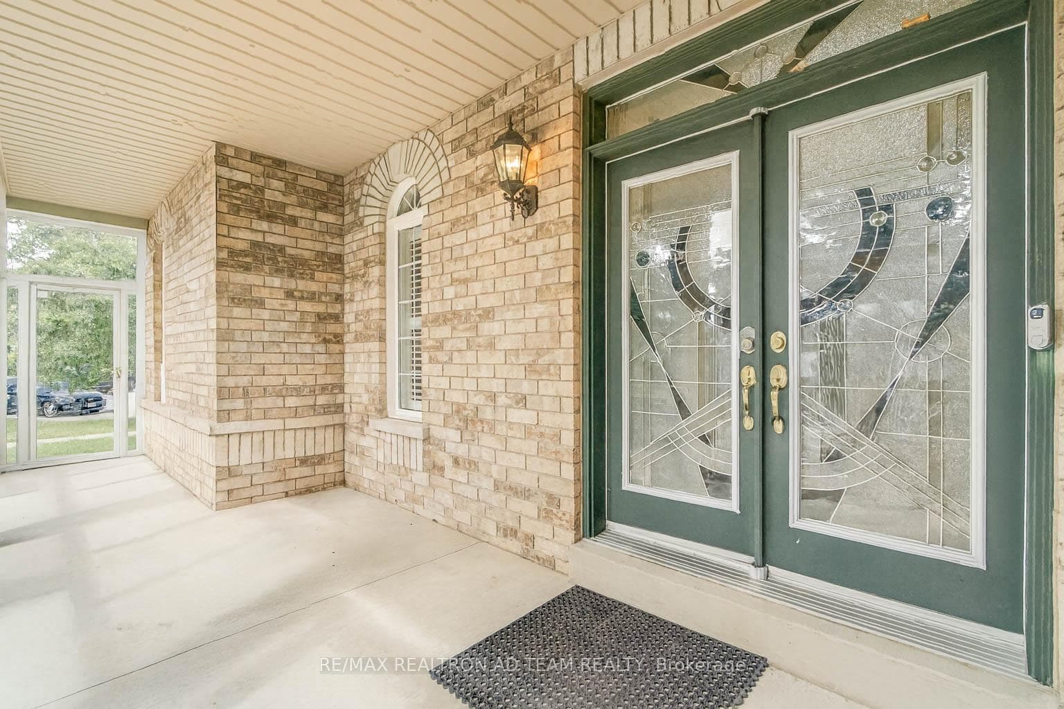 498 Tremblant Court photo 6