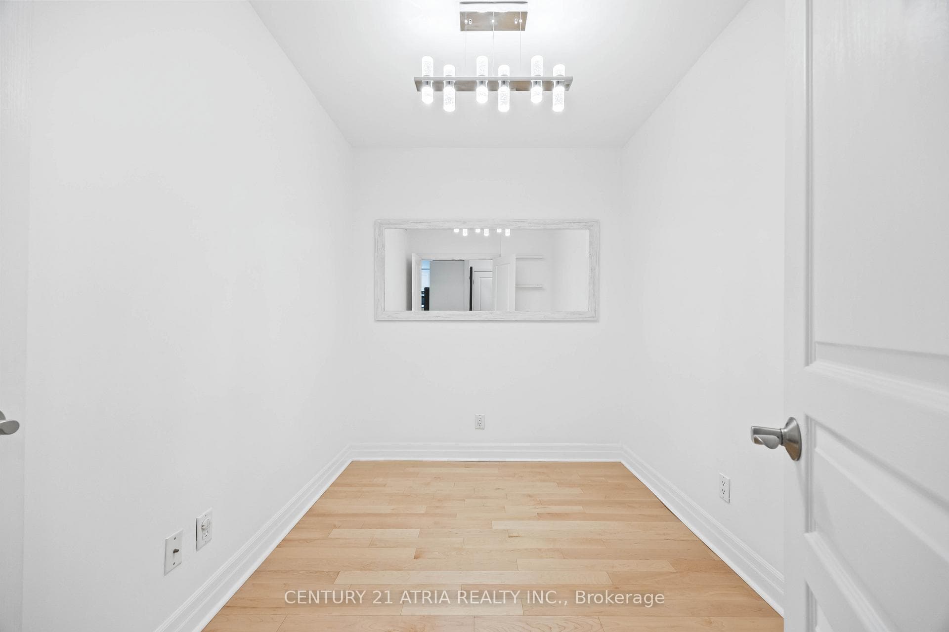 1801 Bayview Avenue Unit 107 photo 21