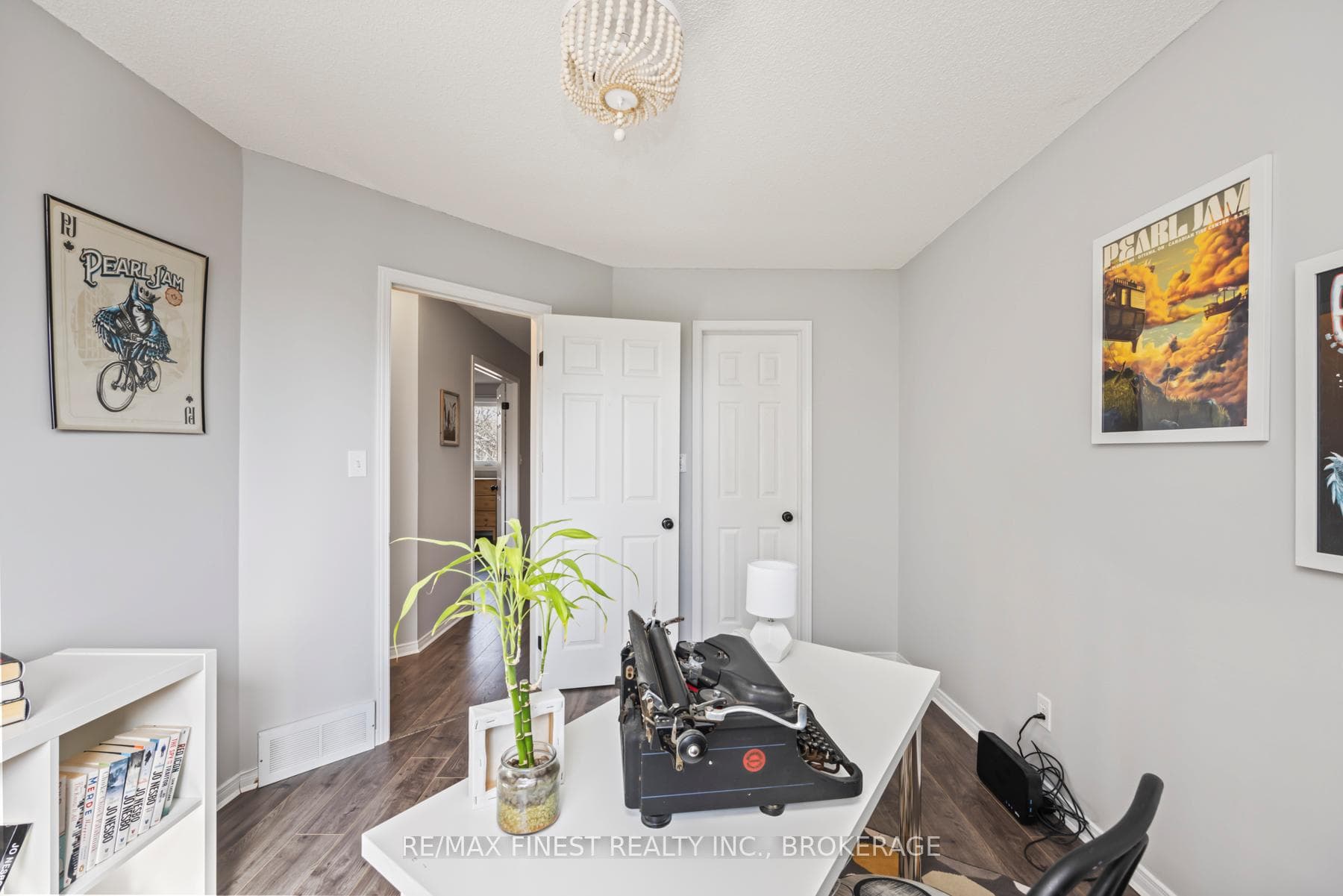 1256 Brackenwood Crescent photo 30