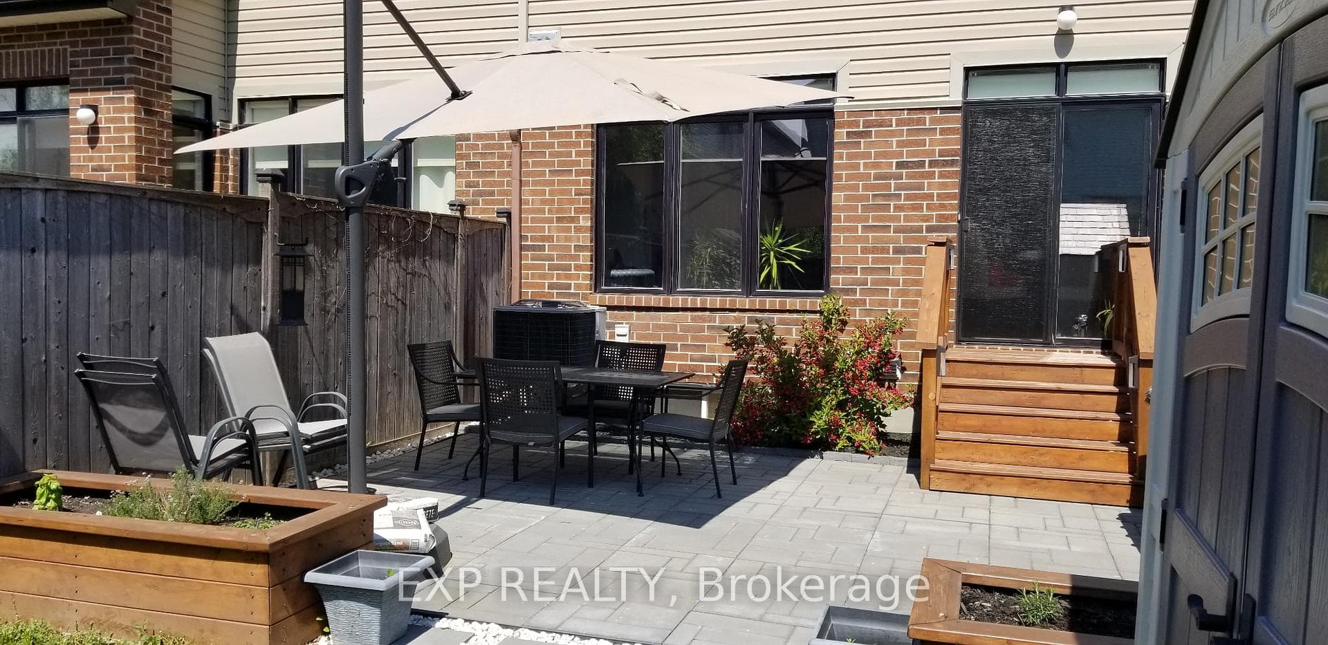 1004 Ottenbrite Crescent photo 31