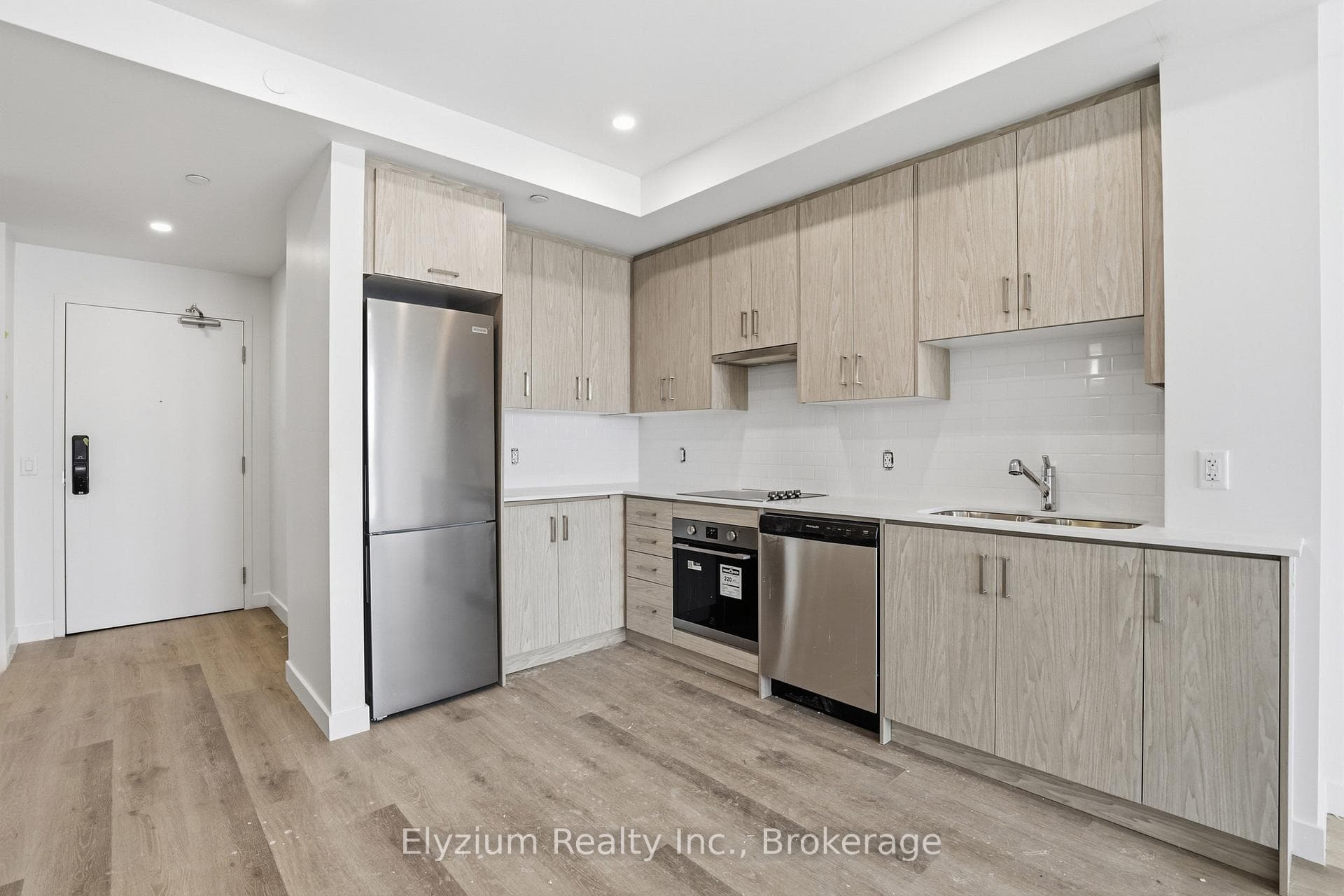 461 Green Road Unit 515 photo 14