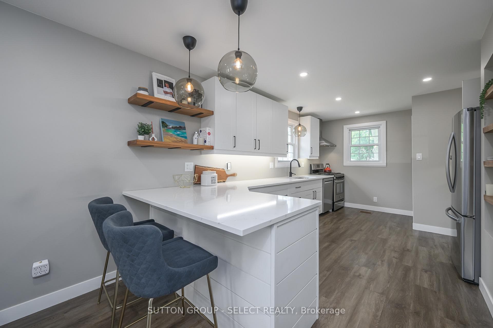 740 Grosvenor Street photo 6