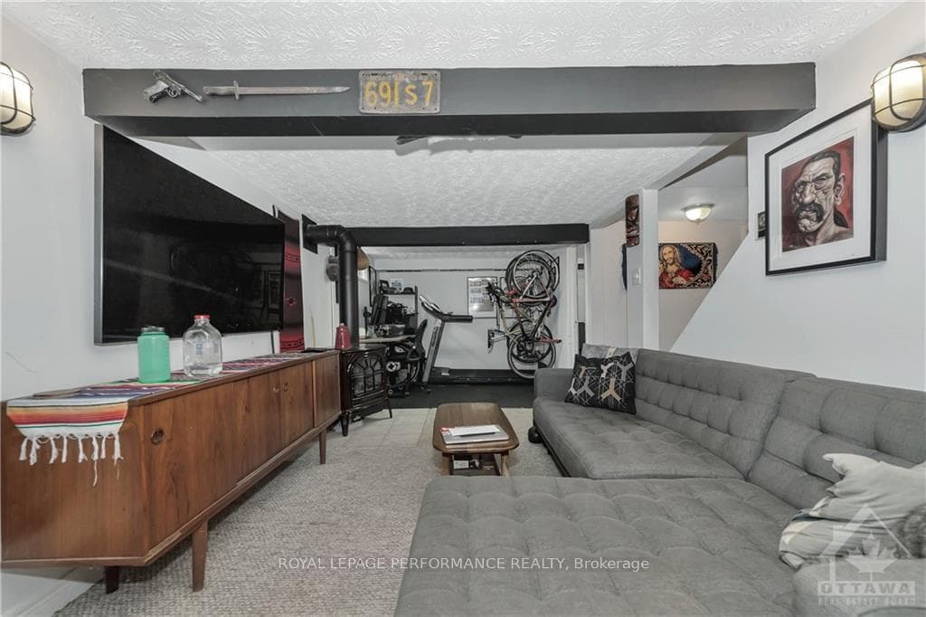 389 ENFIELD Avenue photo 21