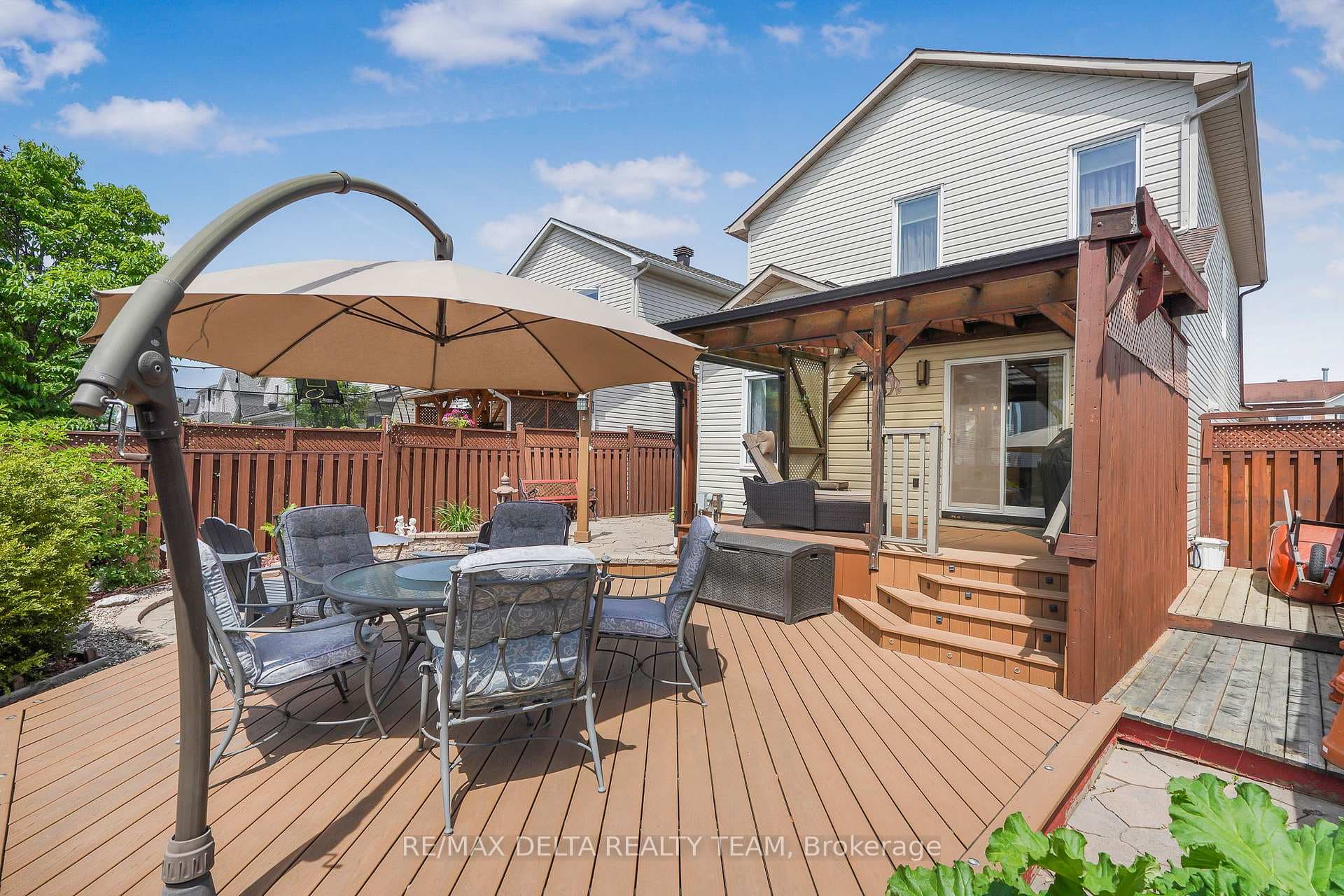 2040 Sunland Drive photo 28