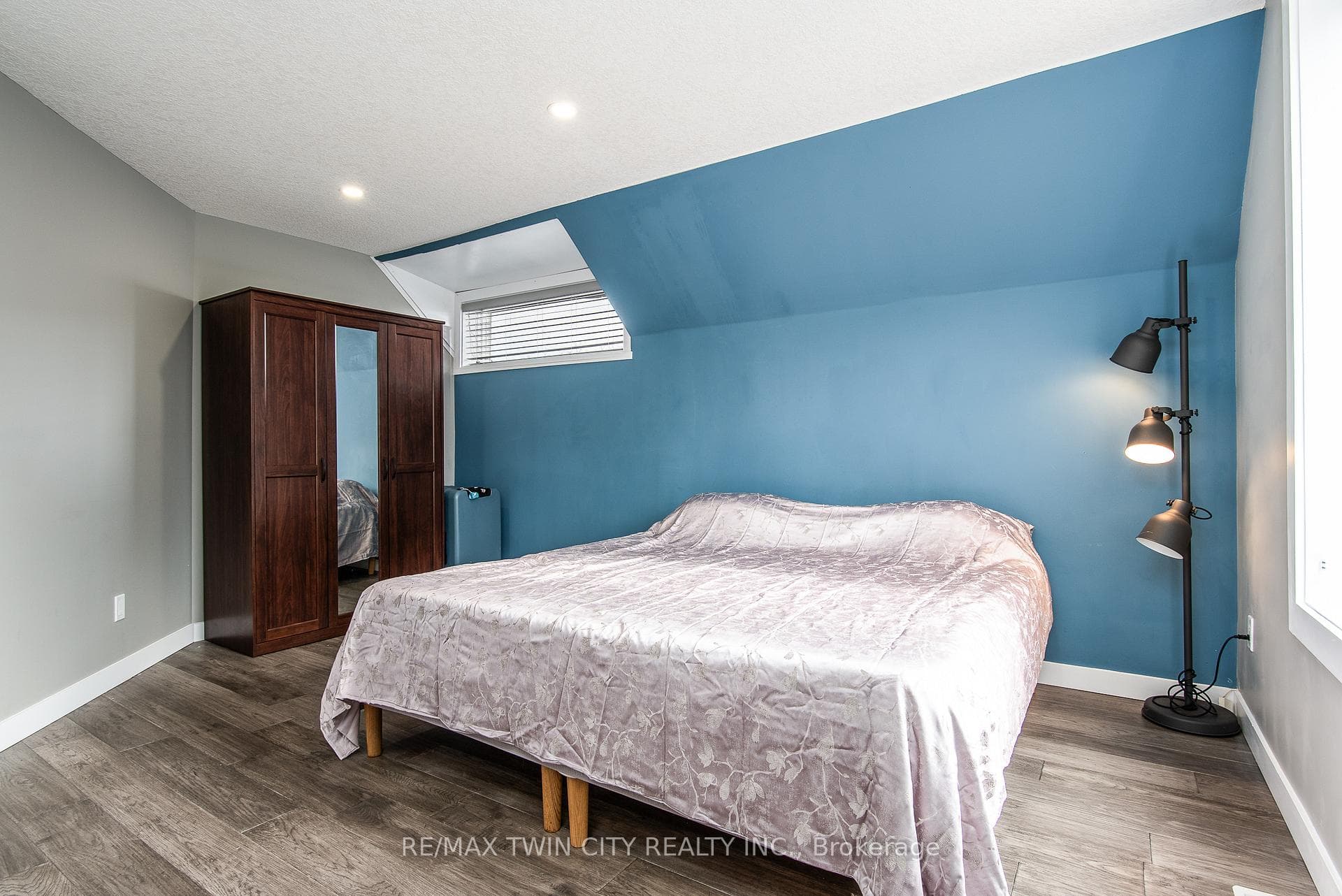 15 Herlan Avenue photo 25