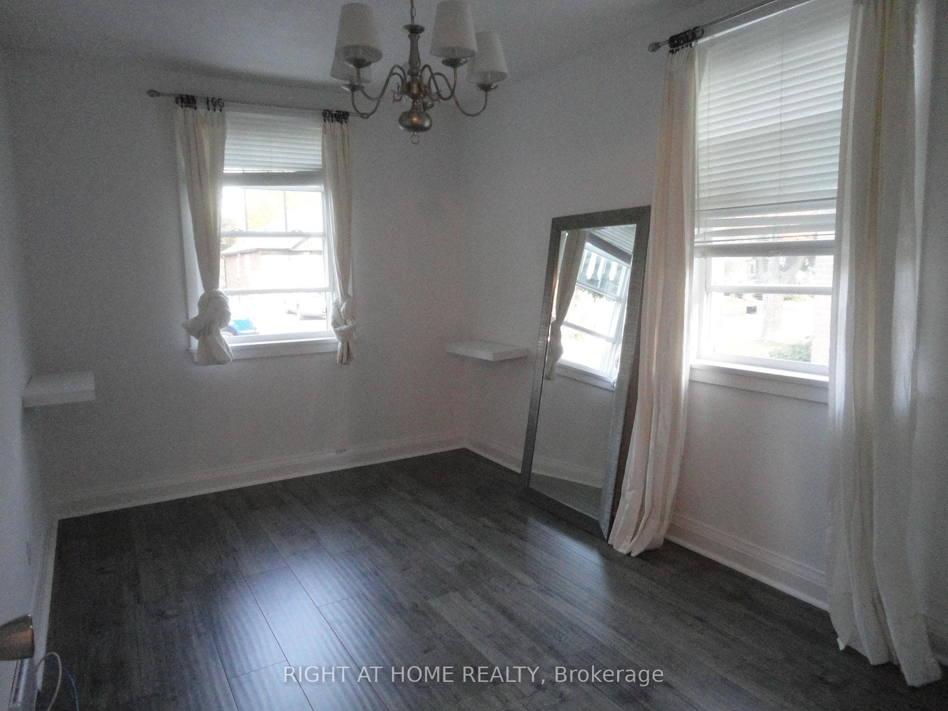 242 Cadillac Avenue photo 7