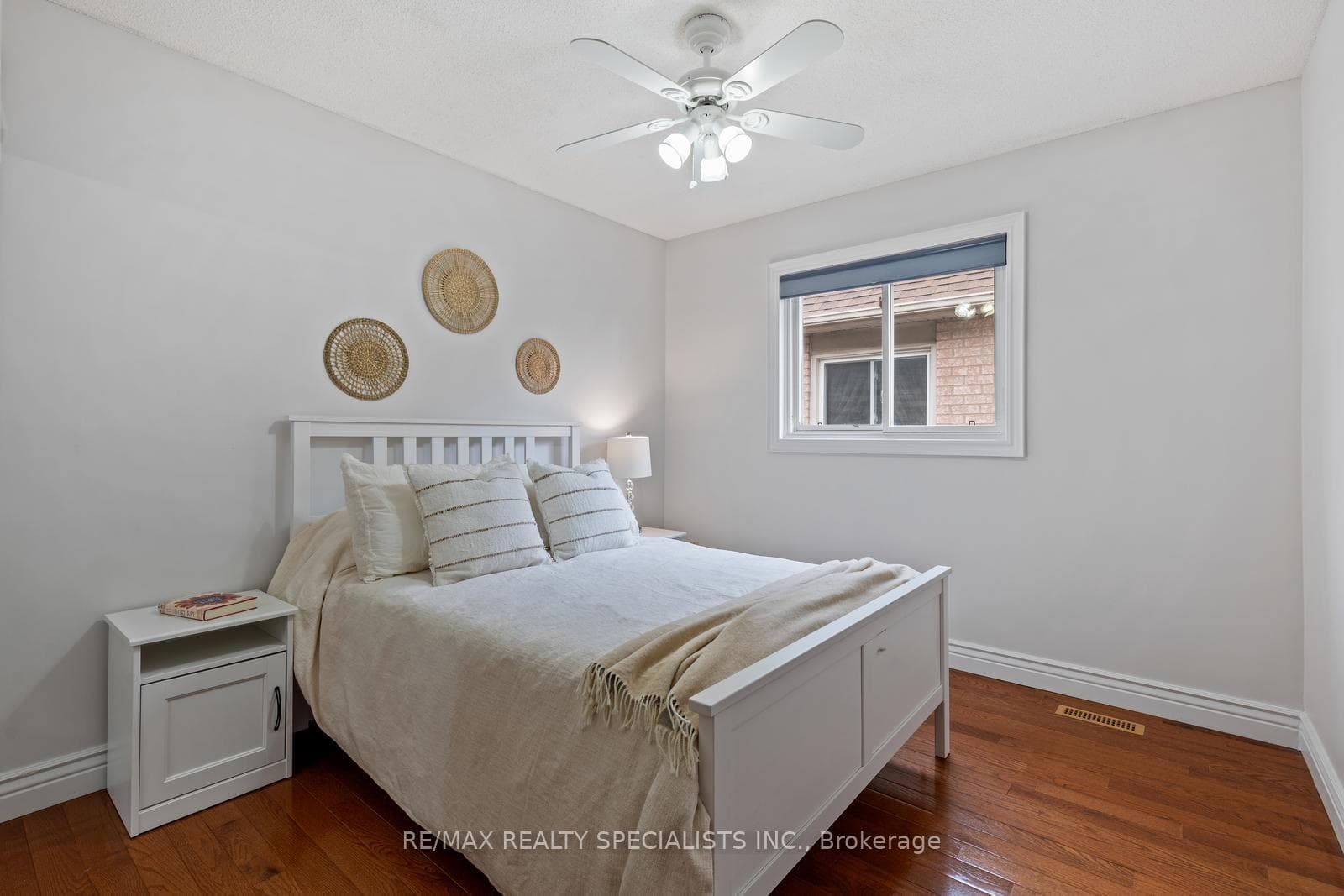 3926 Periwinkle Crescent photo 23