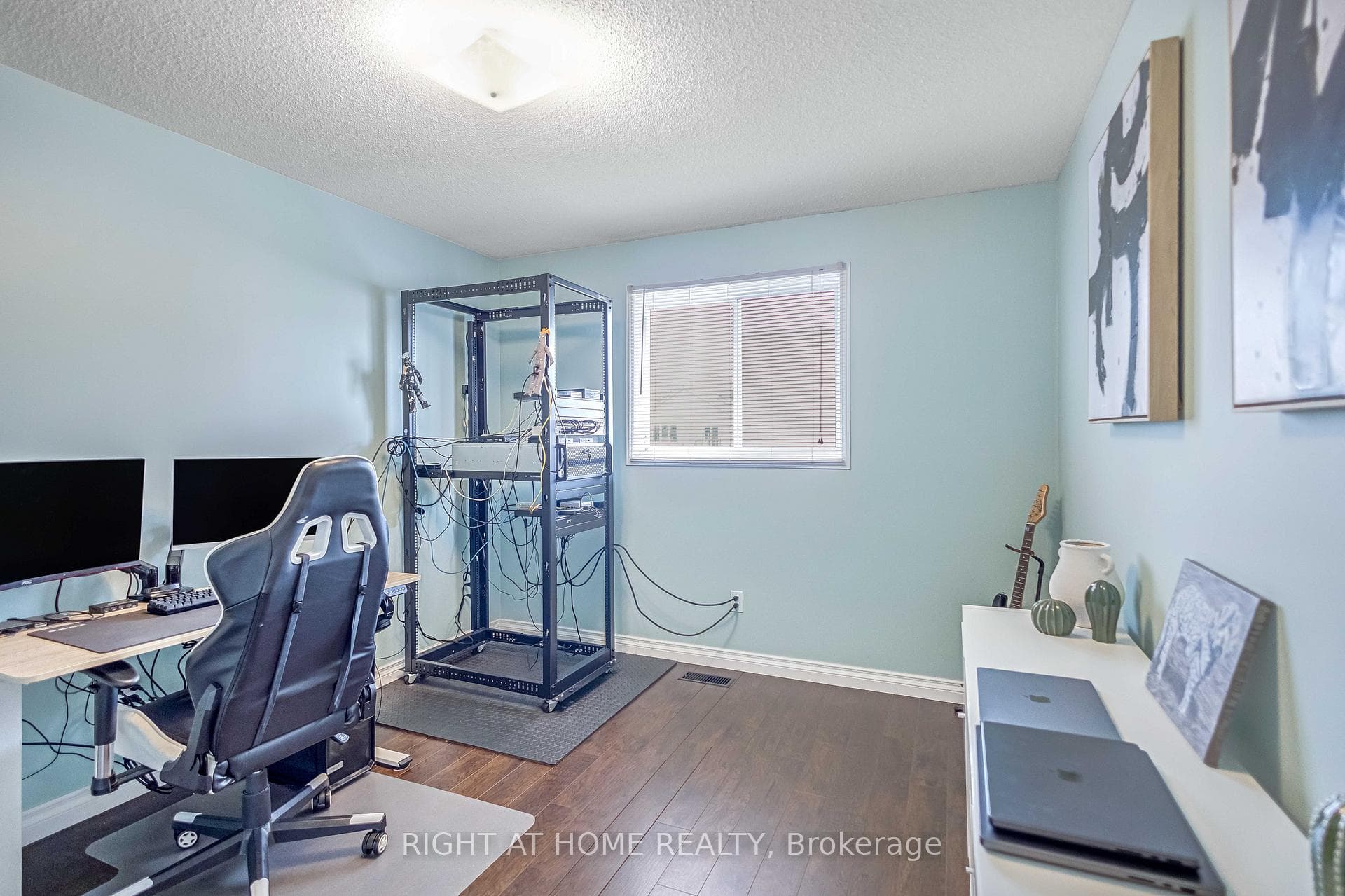 8 Brantdale Avenue photo 16
