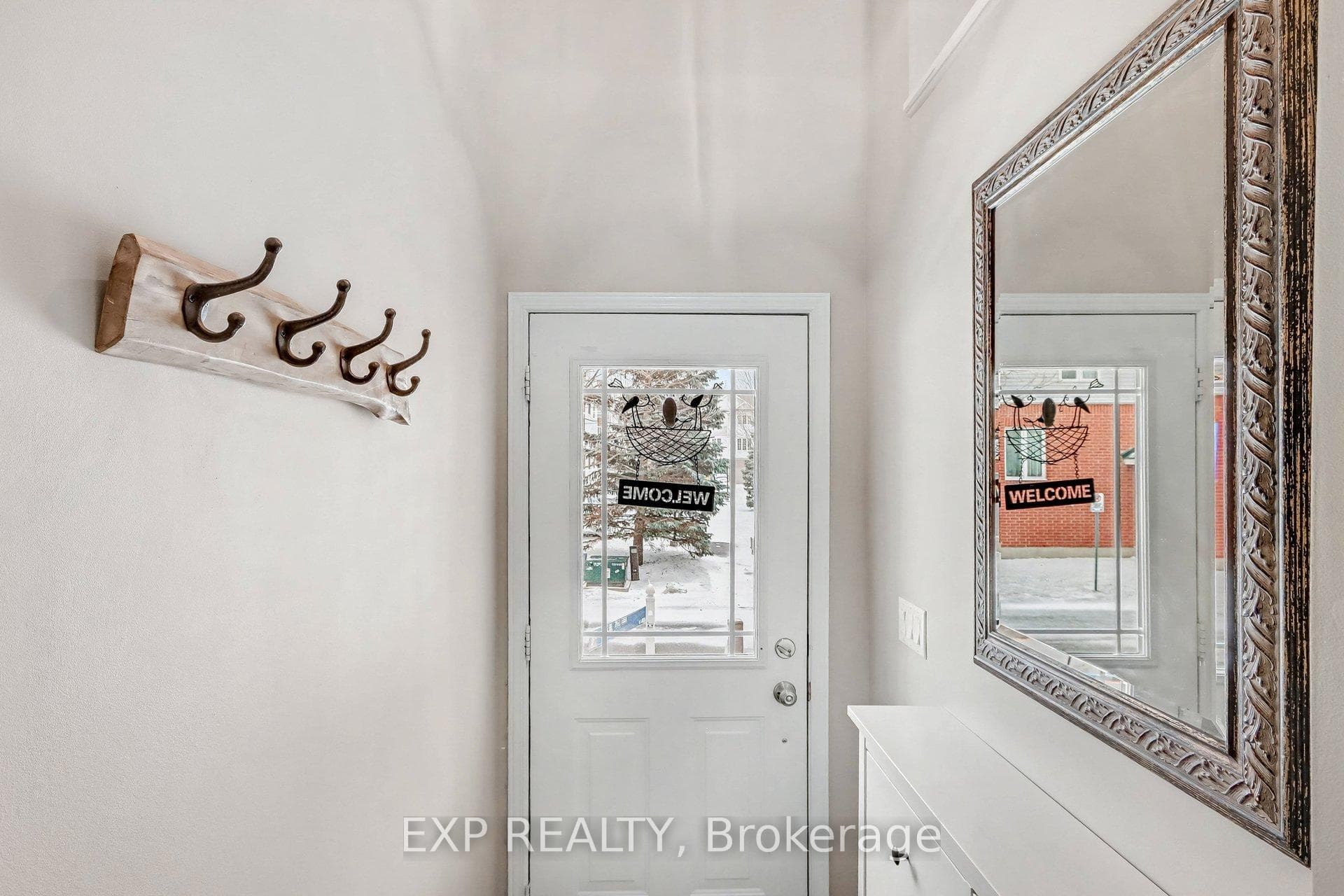 211 Gershwin Private photo 4