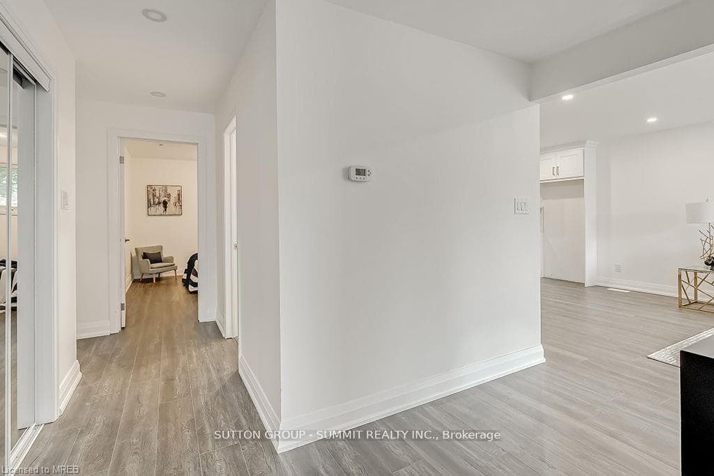 16 Upper Canada Drive Unit Upper photo 30