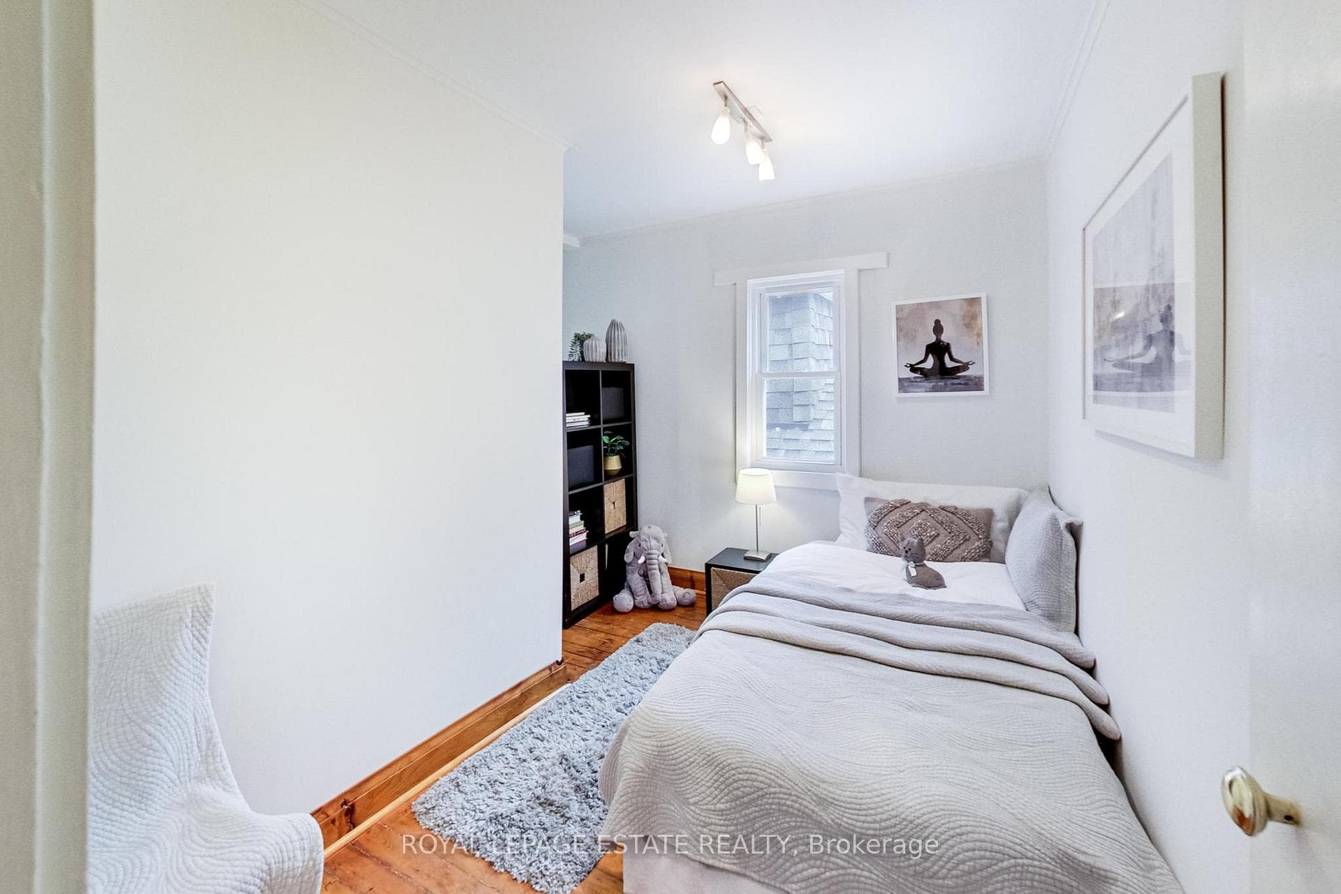 127 King Edward Avenue photo 18