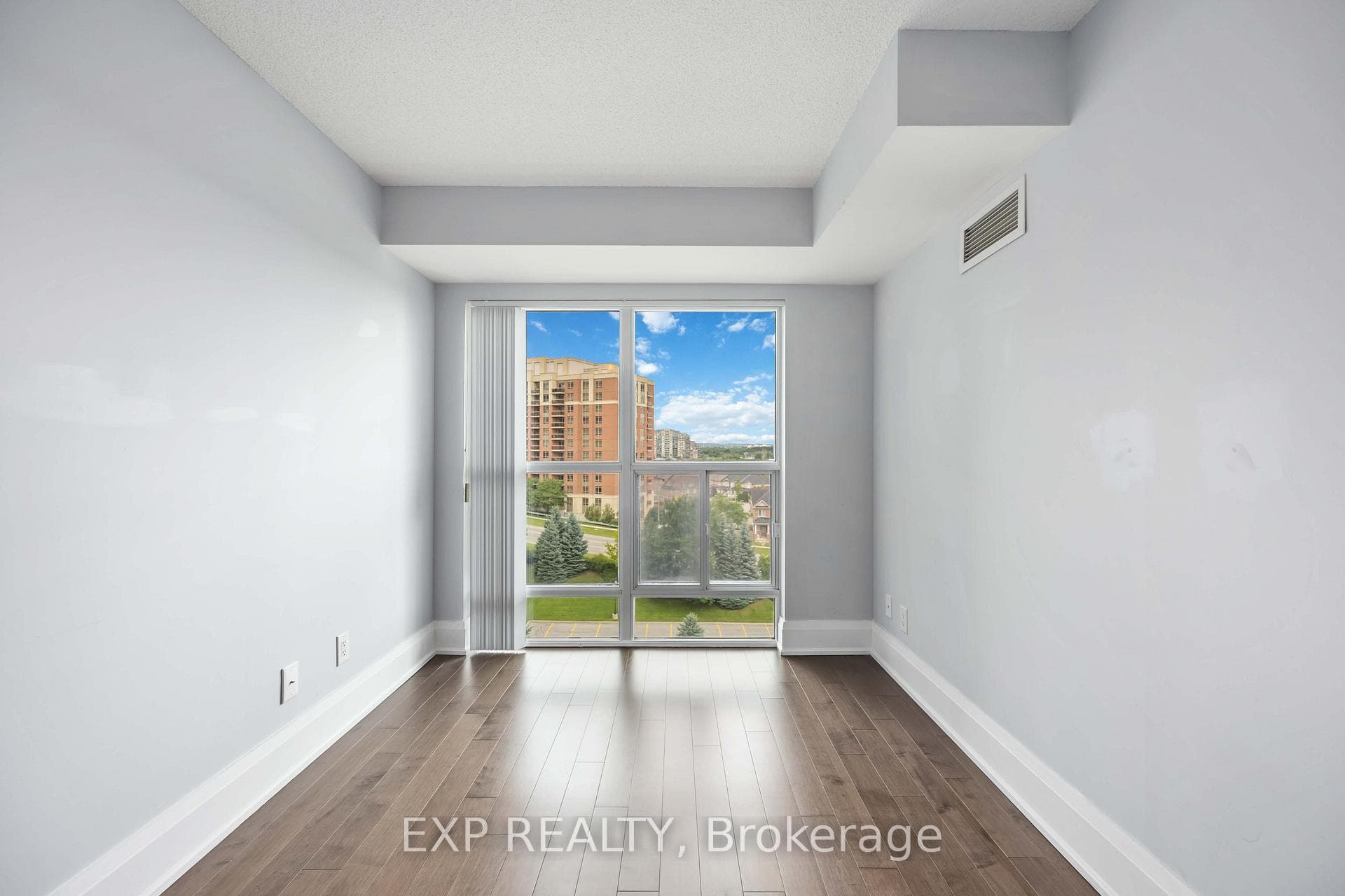 185 Oneida Crescent Unit 915 photo 16