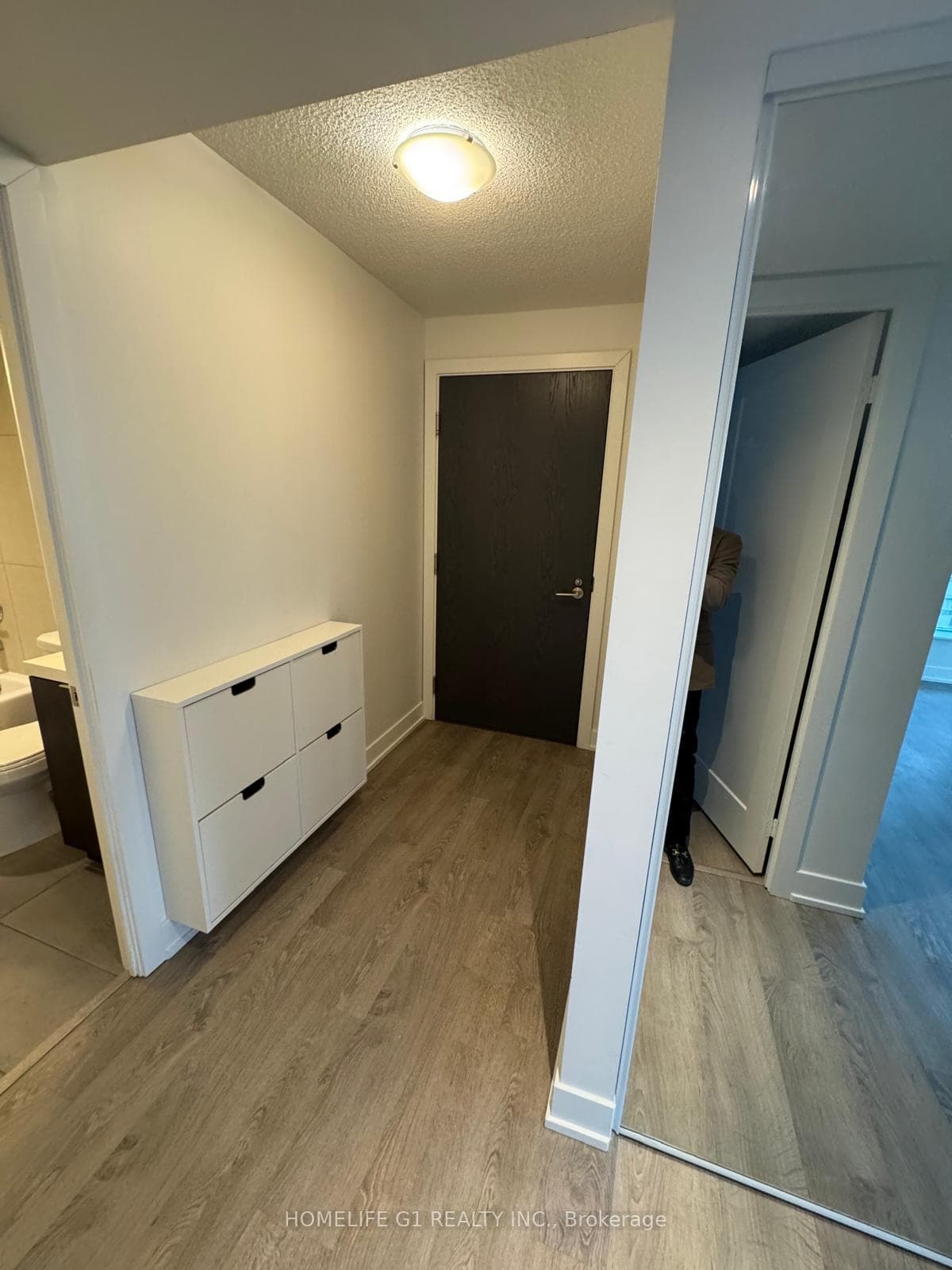 9 Mabelle Avenue Unit 1424 photo 5