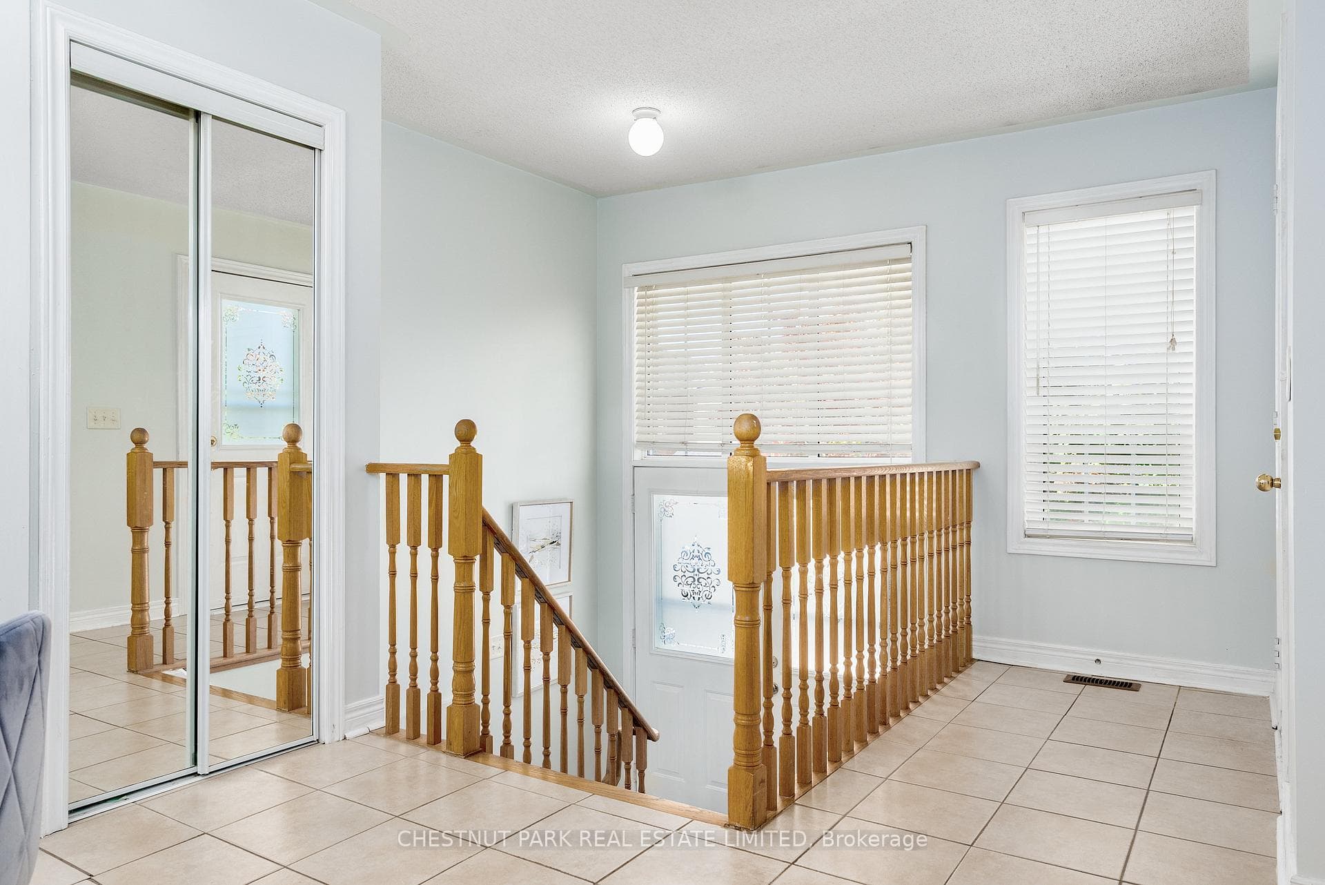 84 Macbride Crescent photo 3