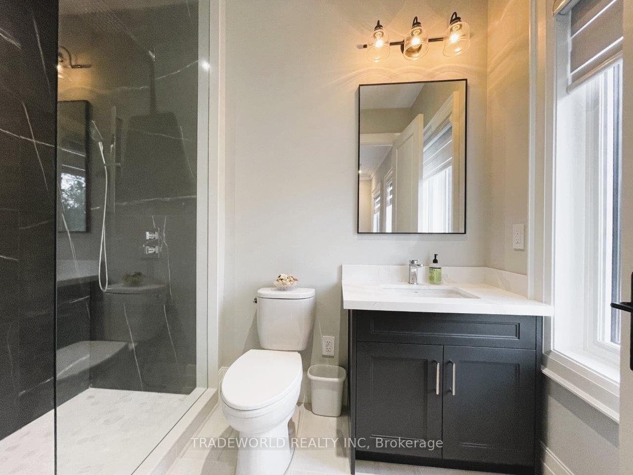 90 Fred Varley Drive photo 32