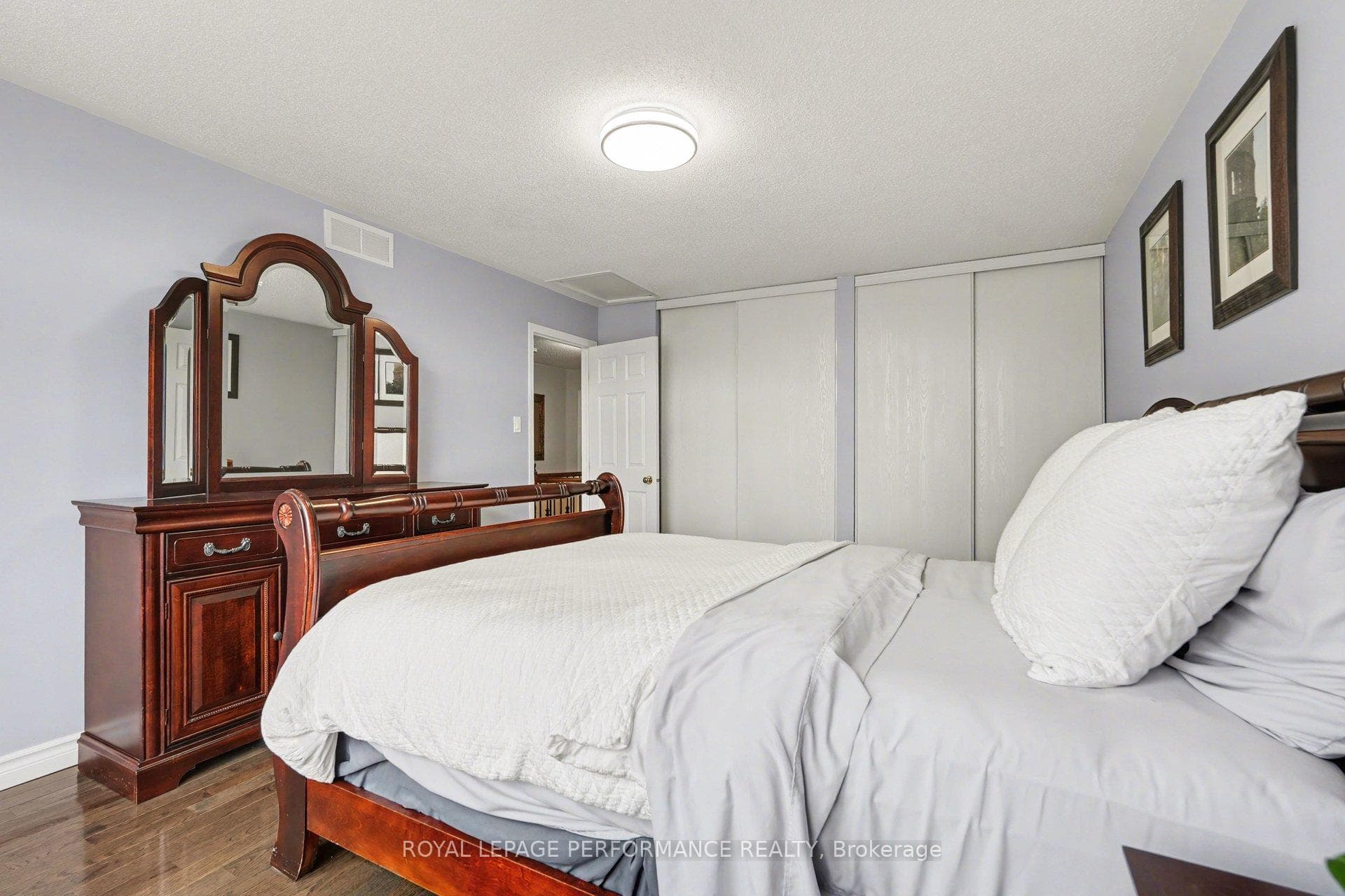 992 Ballantyne Drive photo 23