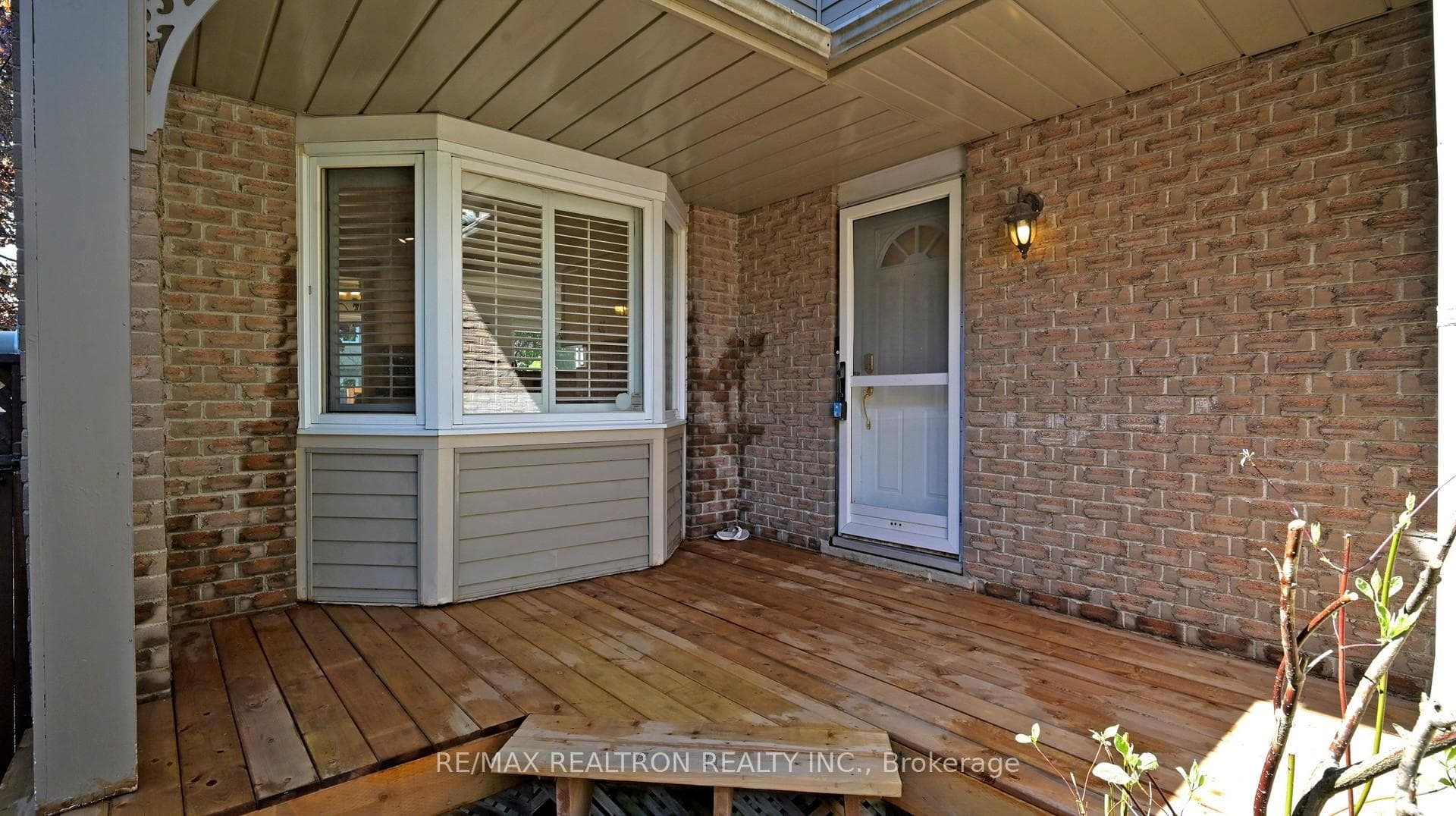 2854 Gulfstream Way photo 3