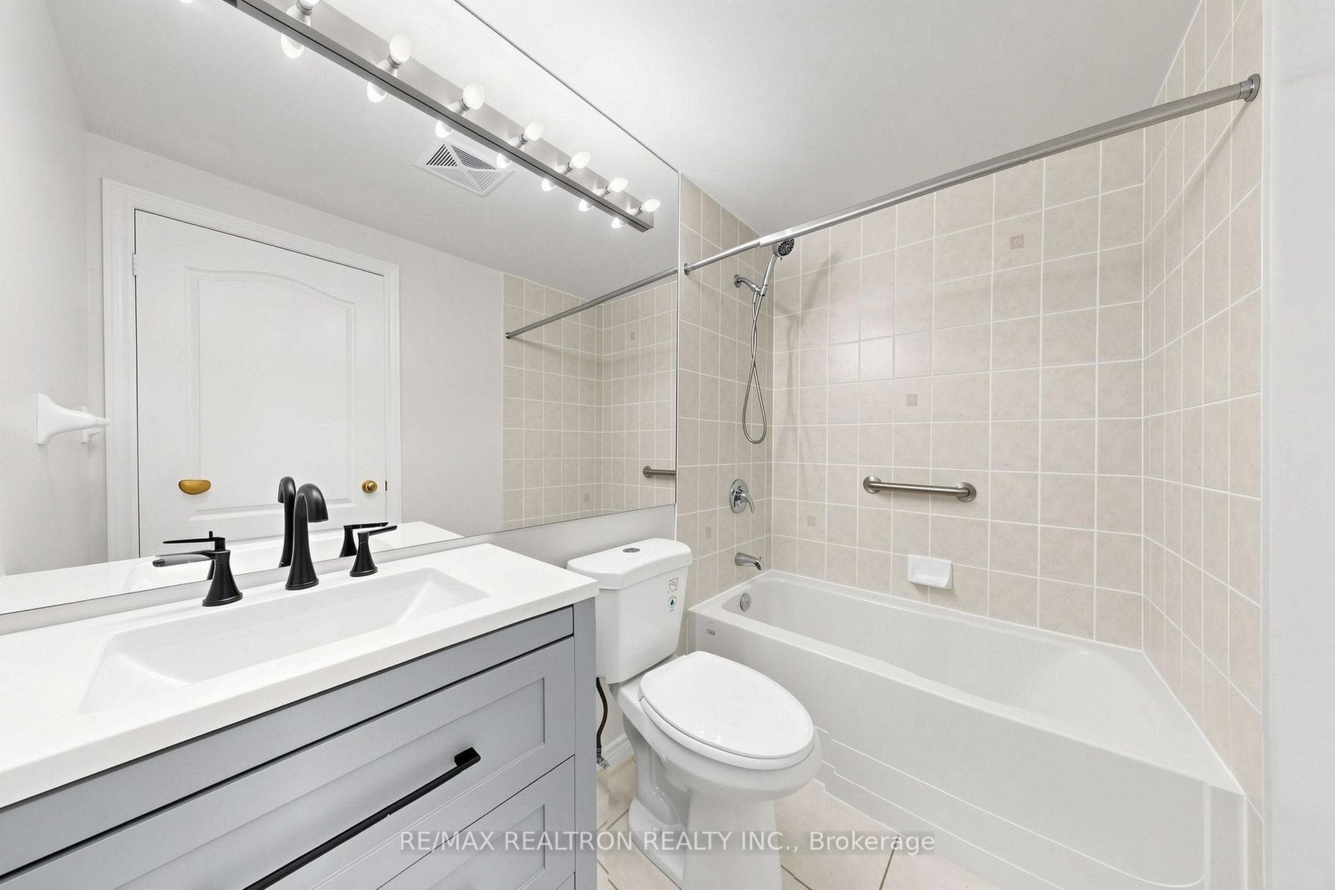 100 Promenade Circle Unit 205 photo 23
