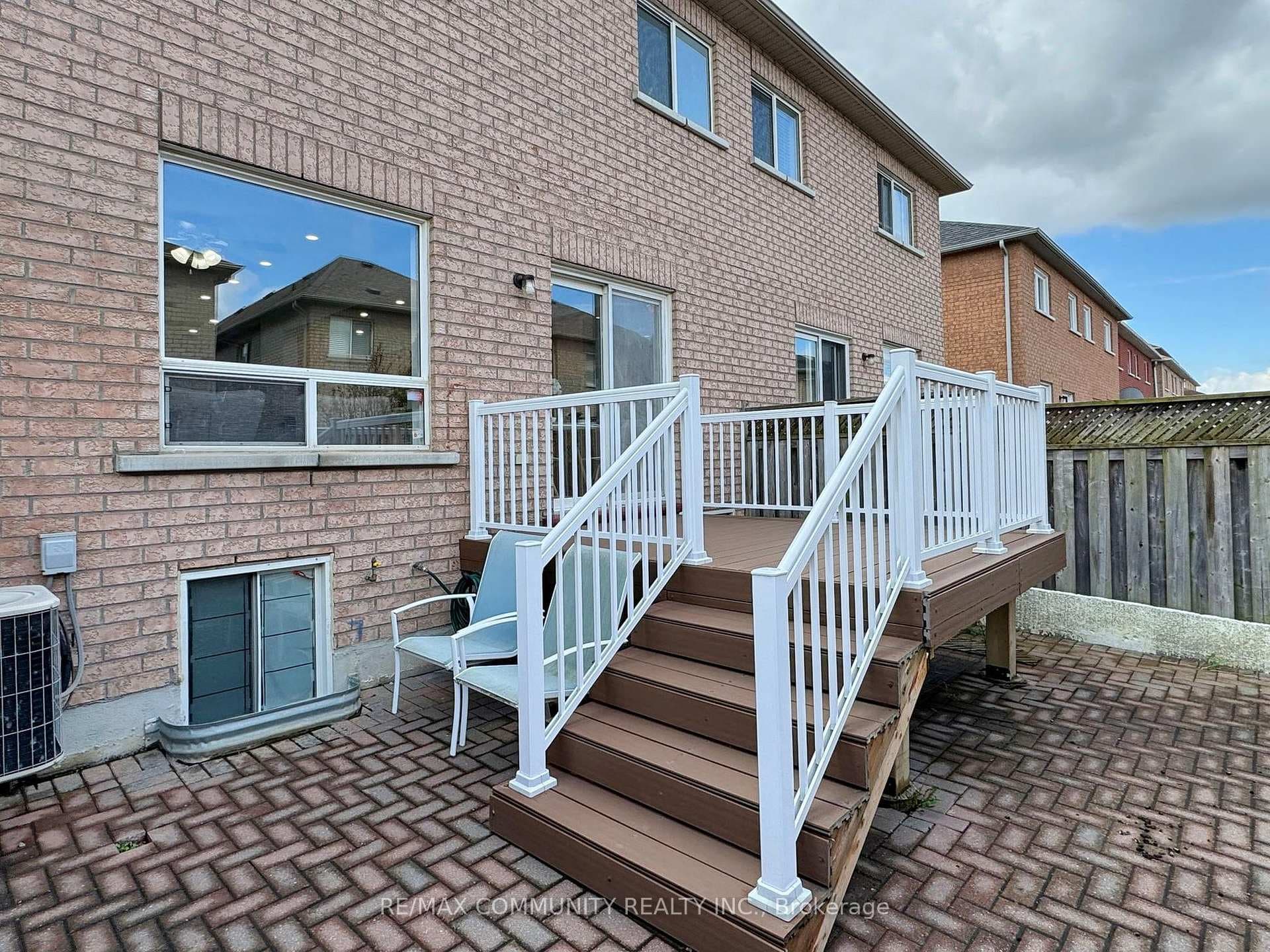 48 Flatfield Terrace photo 30