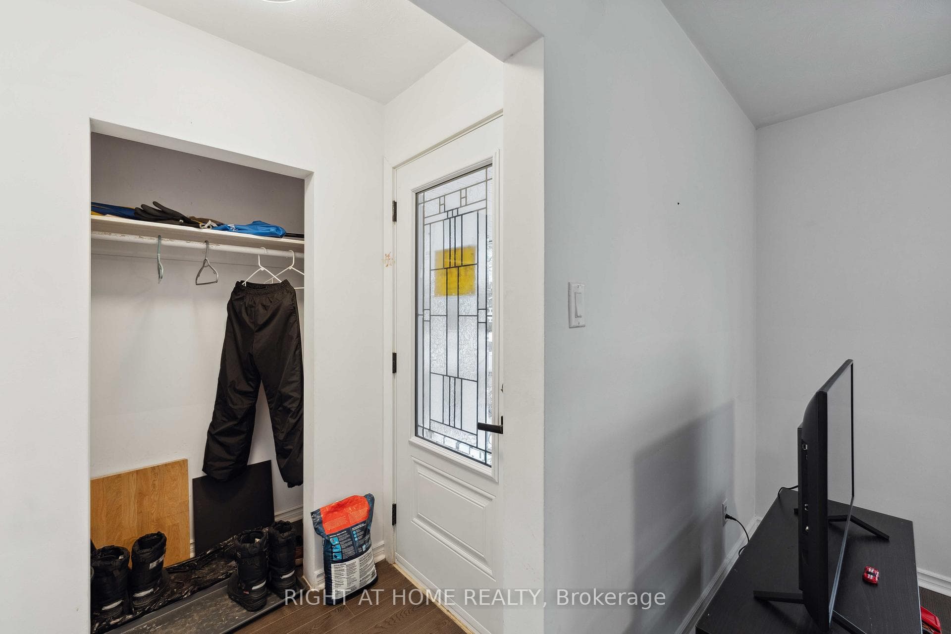1274 Cobden Road photo 26