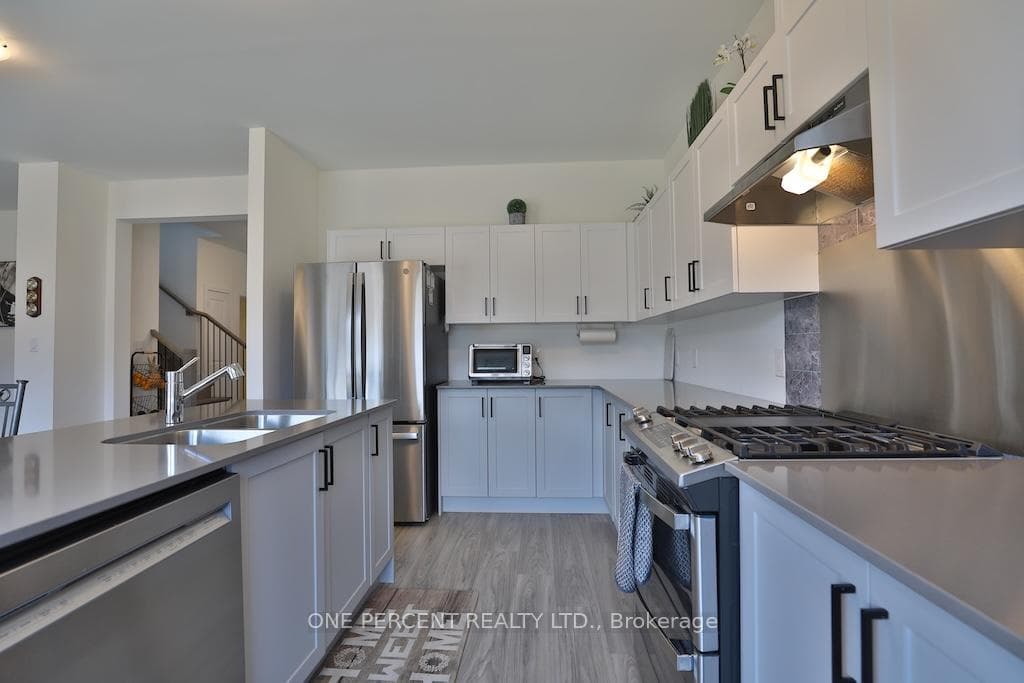 72 Dusenbury Drive photo 18