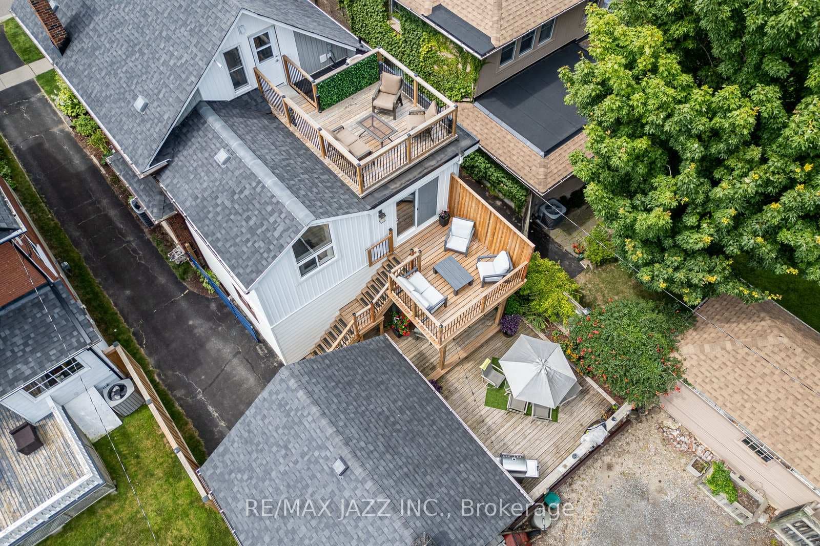 403 Masson Street photo 38