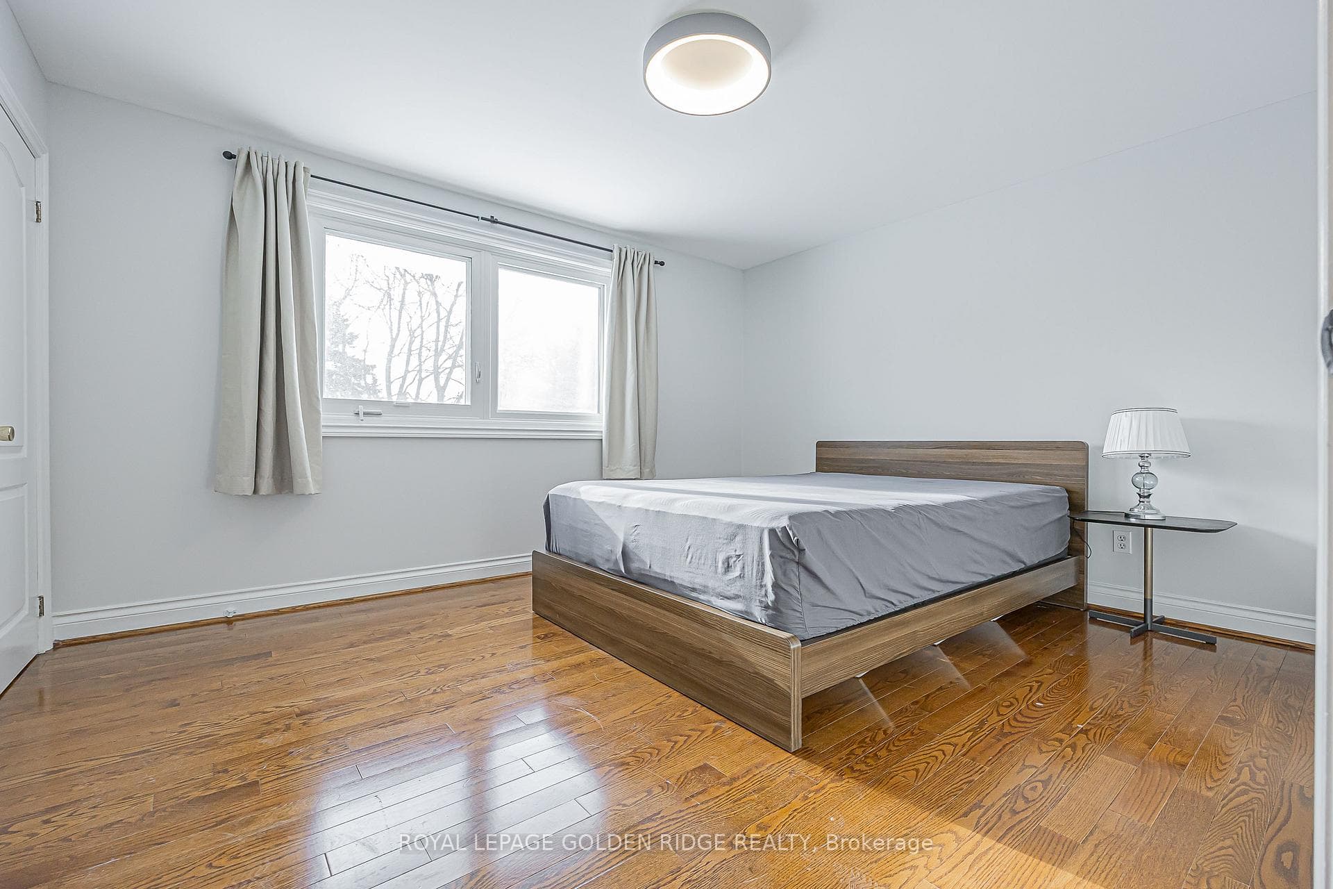 18 Deerpath Road photo 24