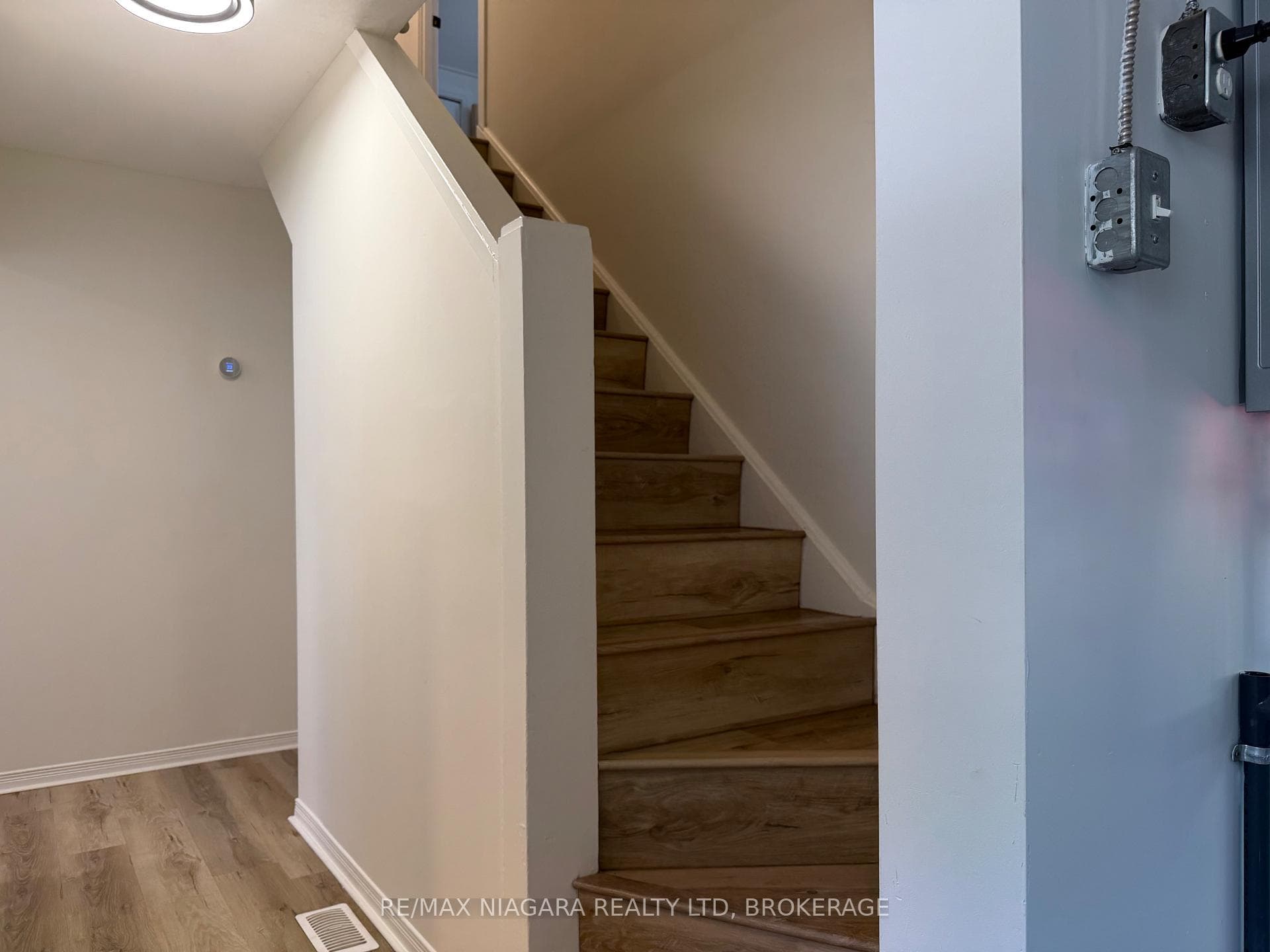 4354 Fifth Avenue photo 15