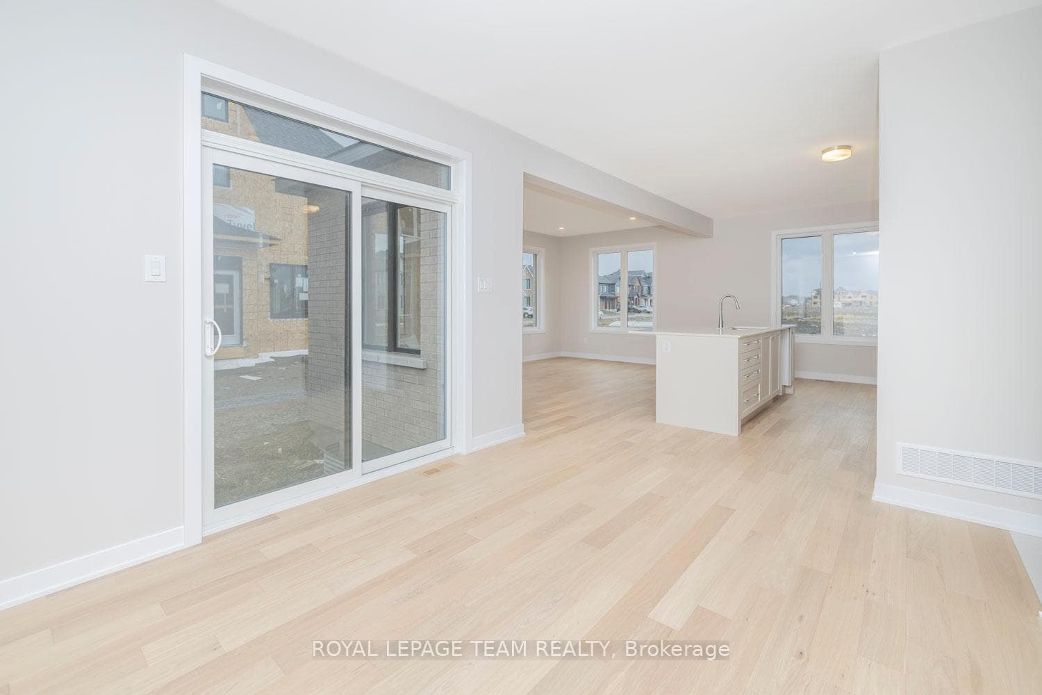 296 SAPLING Grove photo 21