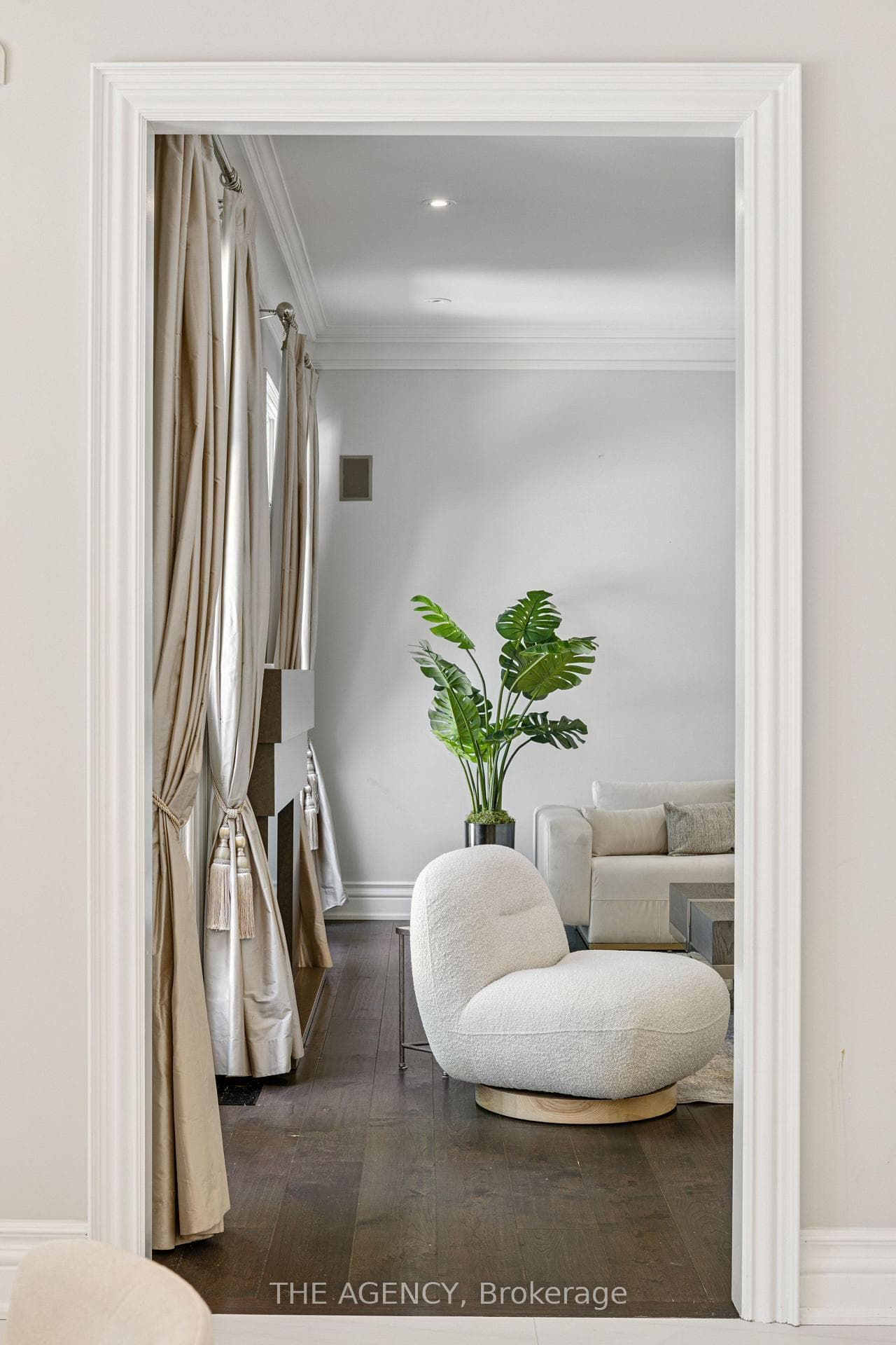 48 Yorkminster Road photo 16