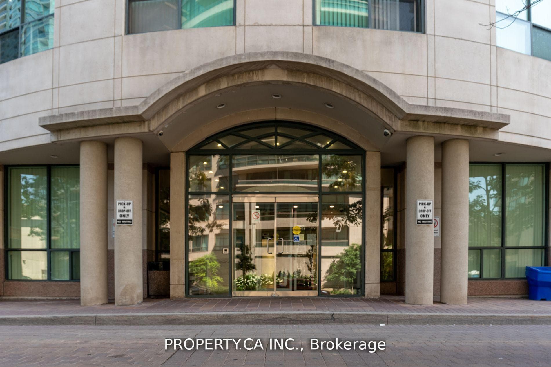 7 Lorraine Drive Unit 1503 photo 1