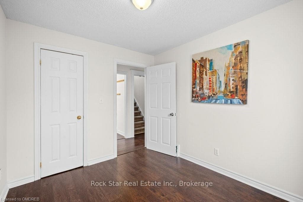 15 MELROSE Avenue Unit Upper photo 16