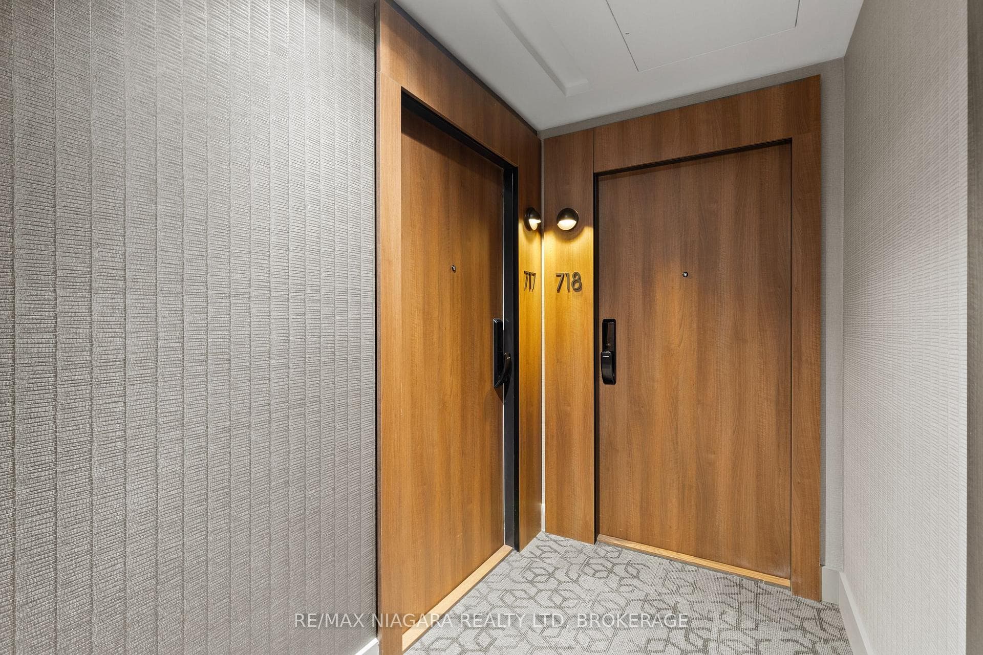 21 Park Street Unit 717 photo 9