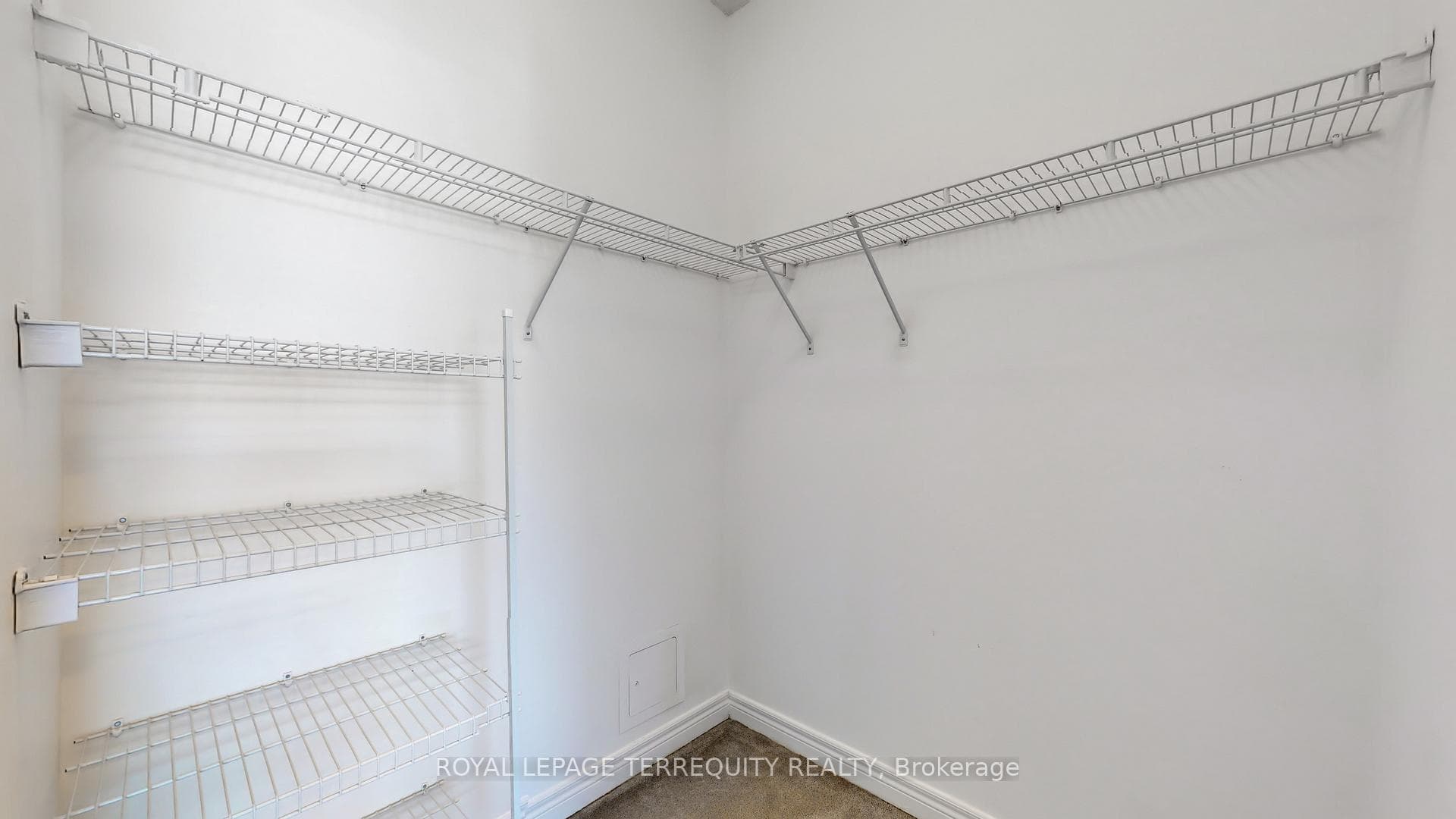 18 Parkview Avenue Unit 207 photo 13