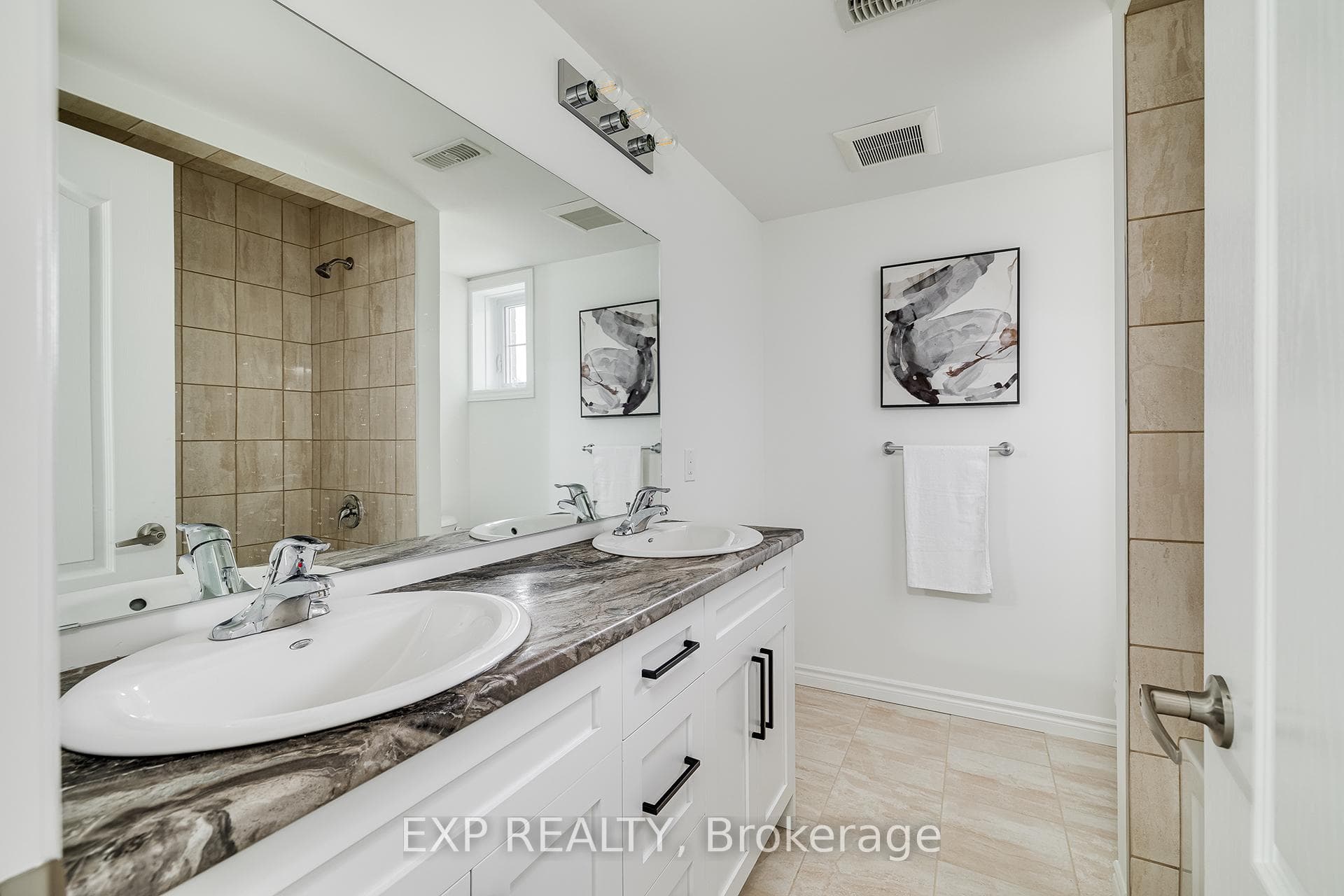 114 Delong Drive photo 27