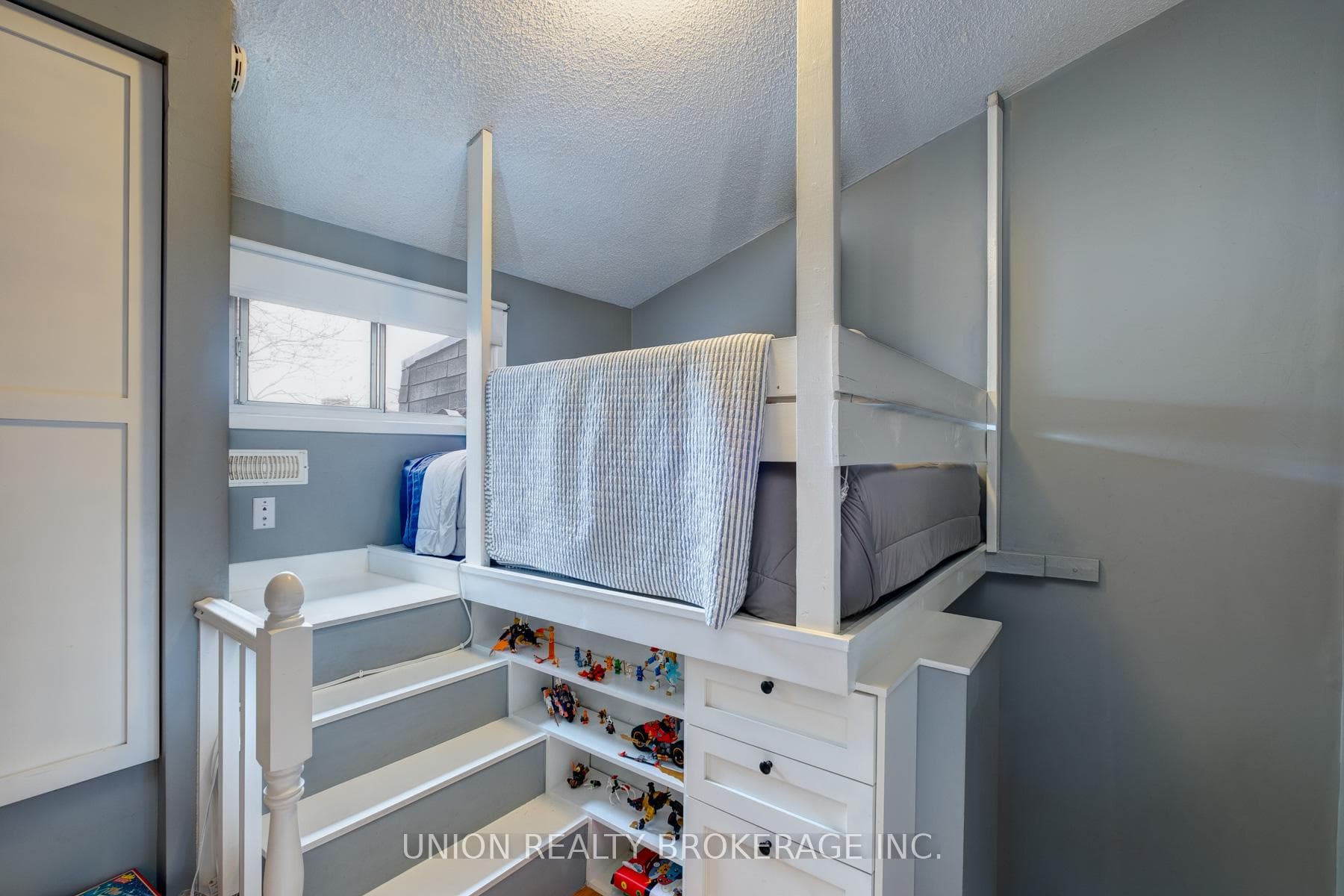325 Jarvis Street Unit 32 photo 14