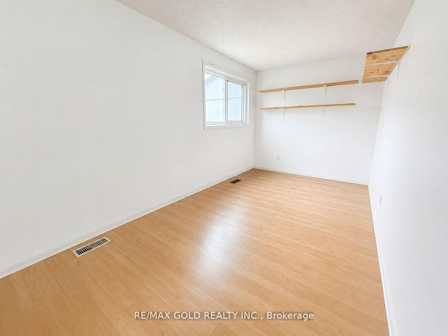 15 Huntingwood Crescent photo 8