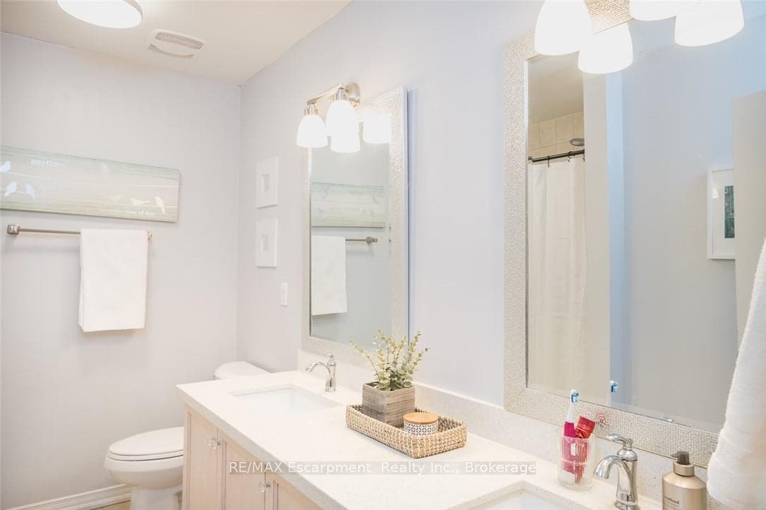 3184 Tim Dobbie Drive photo 28