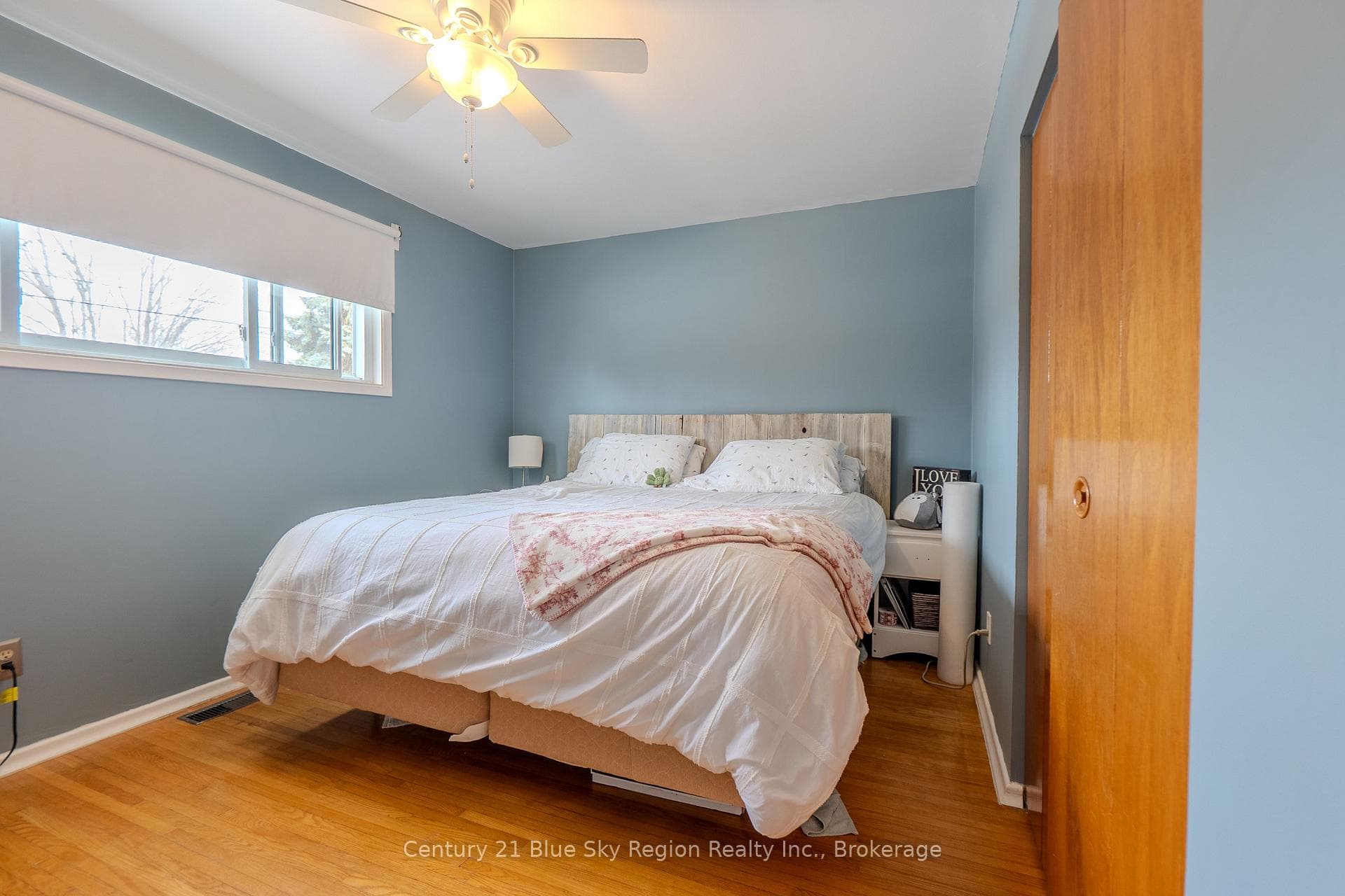 272 Patricia Street photo 25