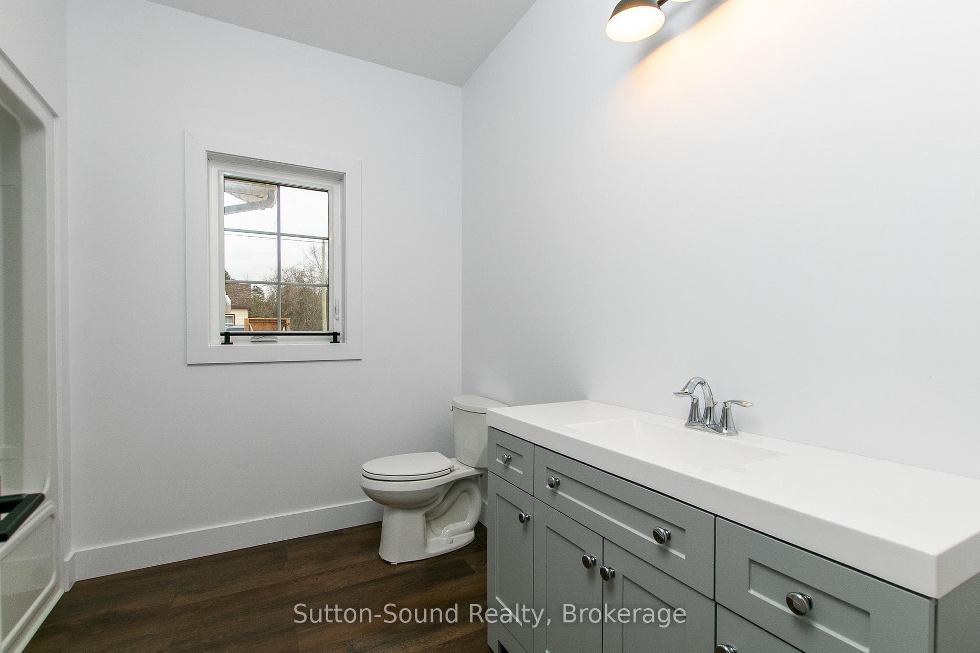 202 Queen Street Unit 5 photo 15