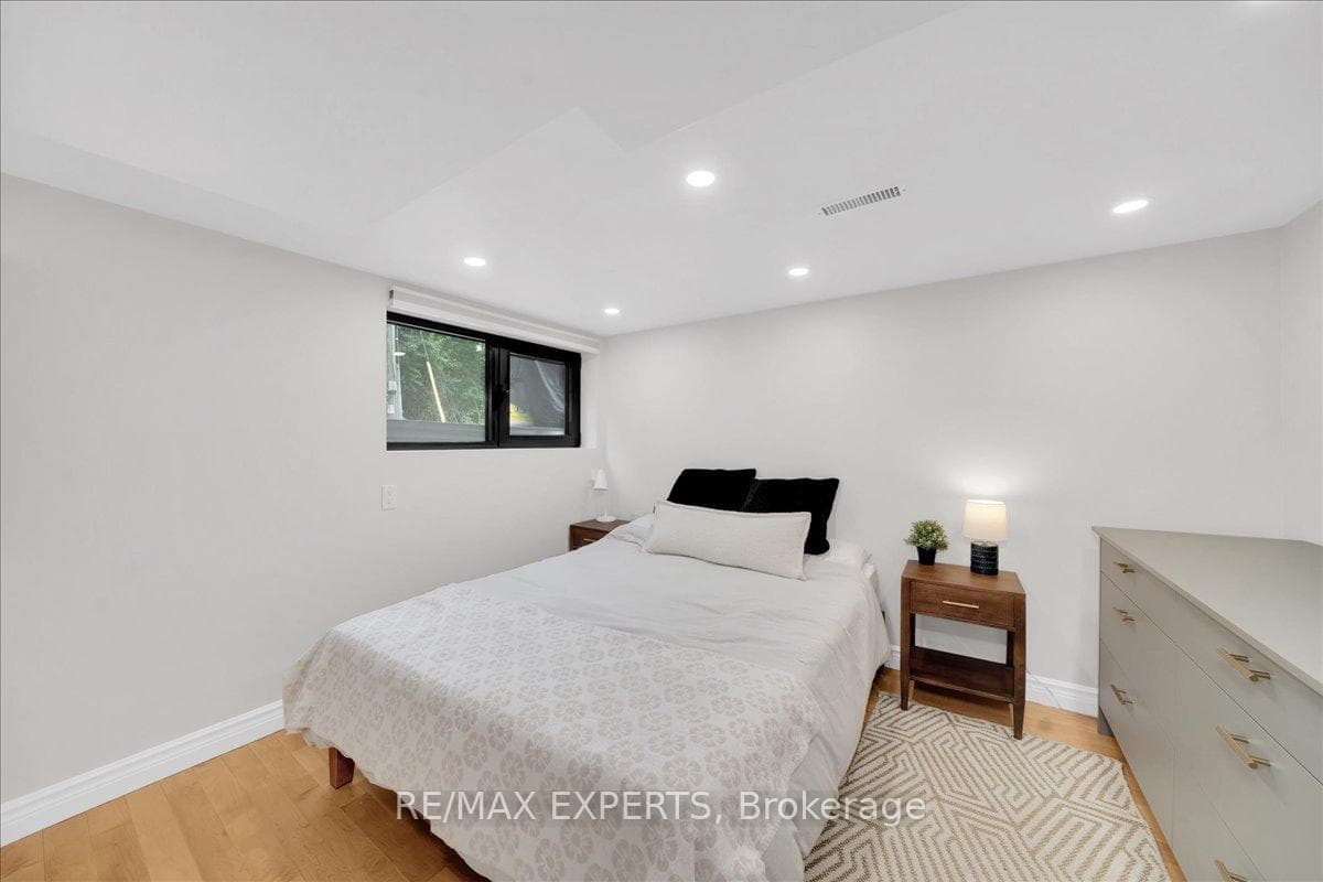 525 King Street photo 24