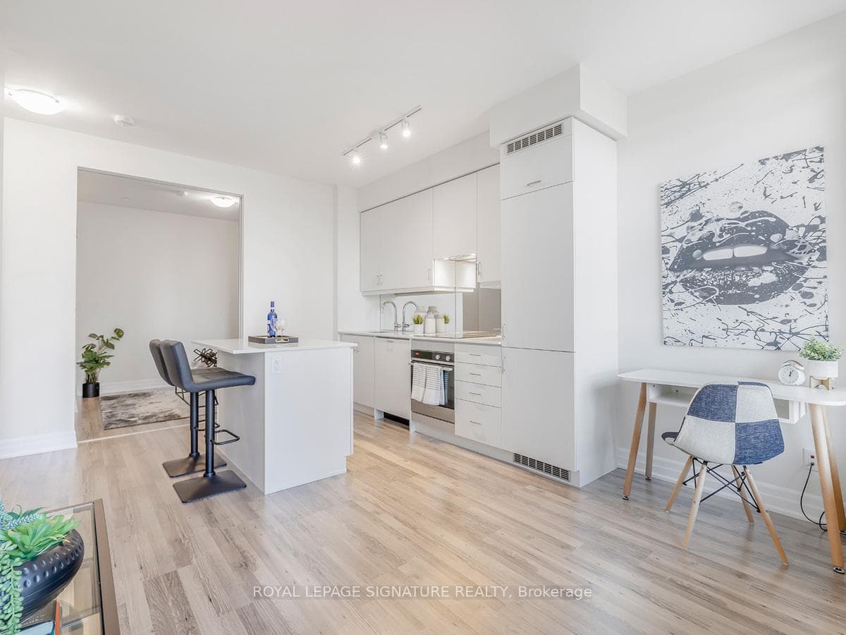 9075 Jane Street Unit 1503 photo 14