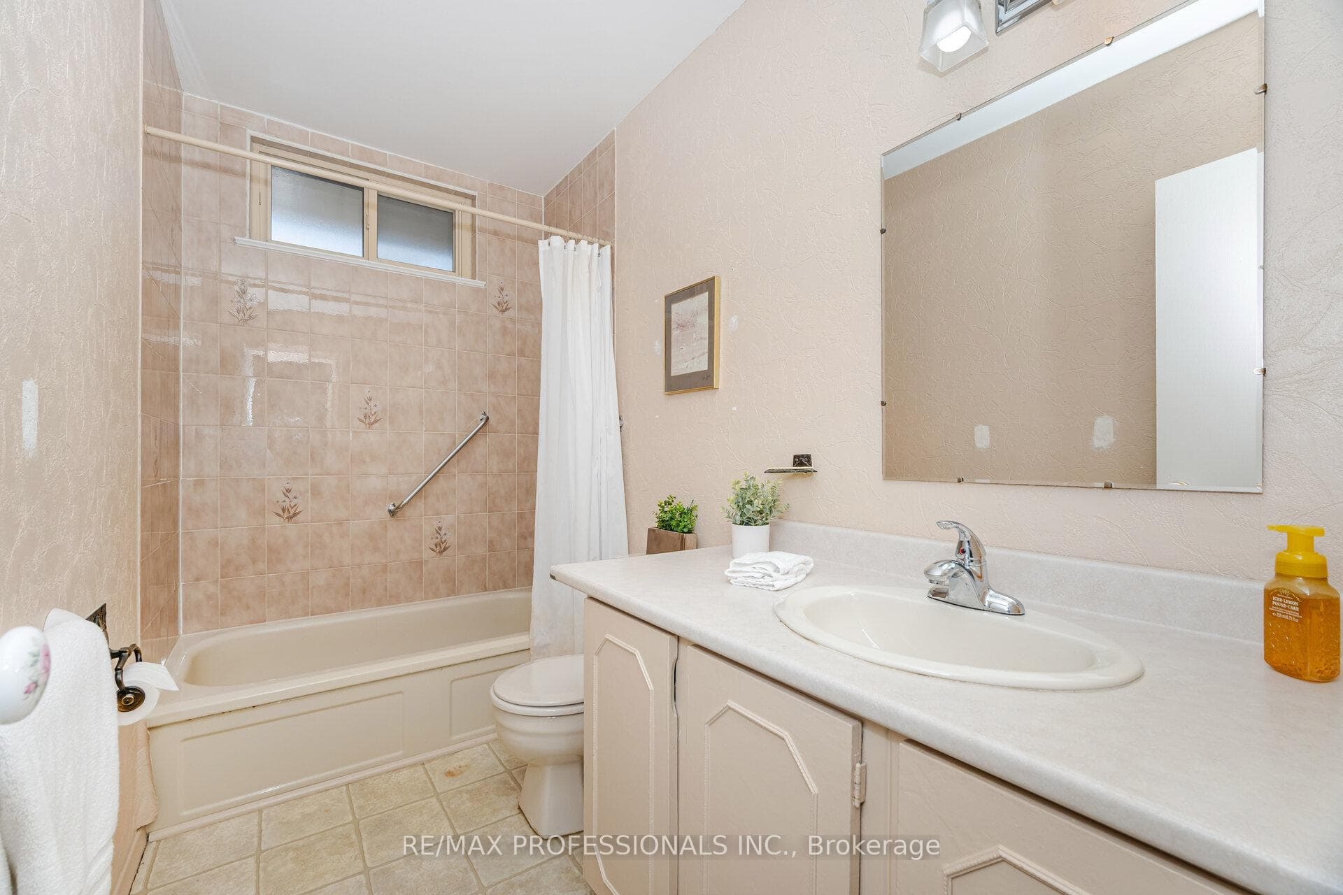 23 Cotman Crescent photo 18