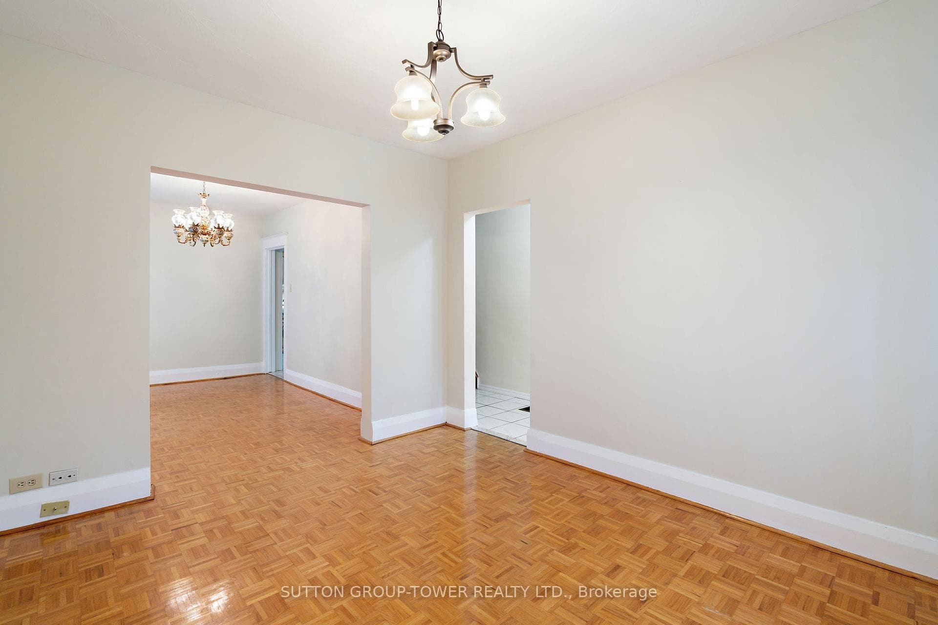 20 Strathmore Boulevard photo 8