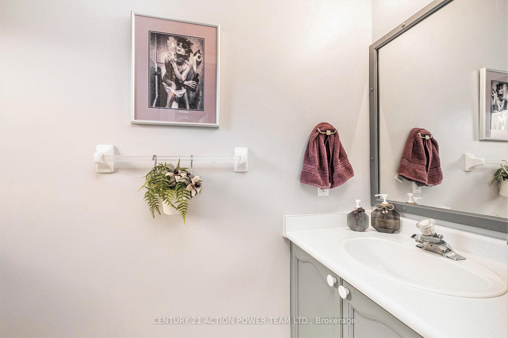 167 GRENADIER Way photo 15