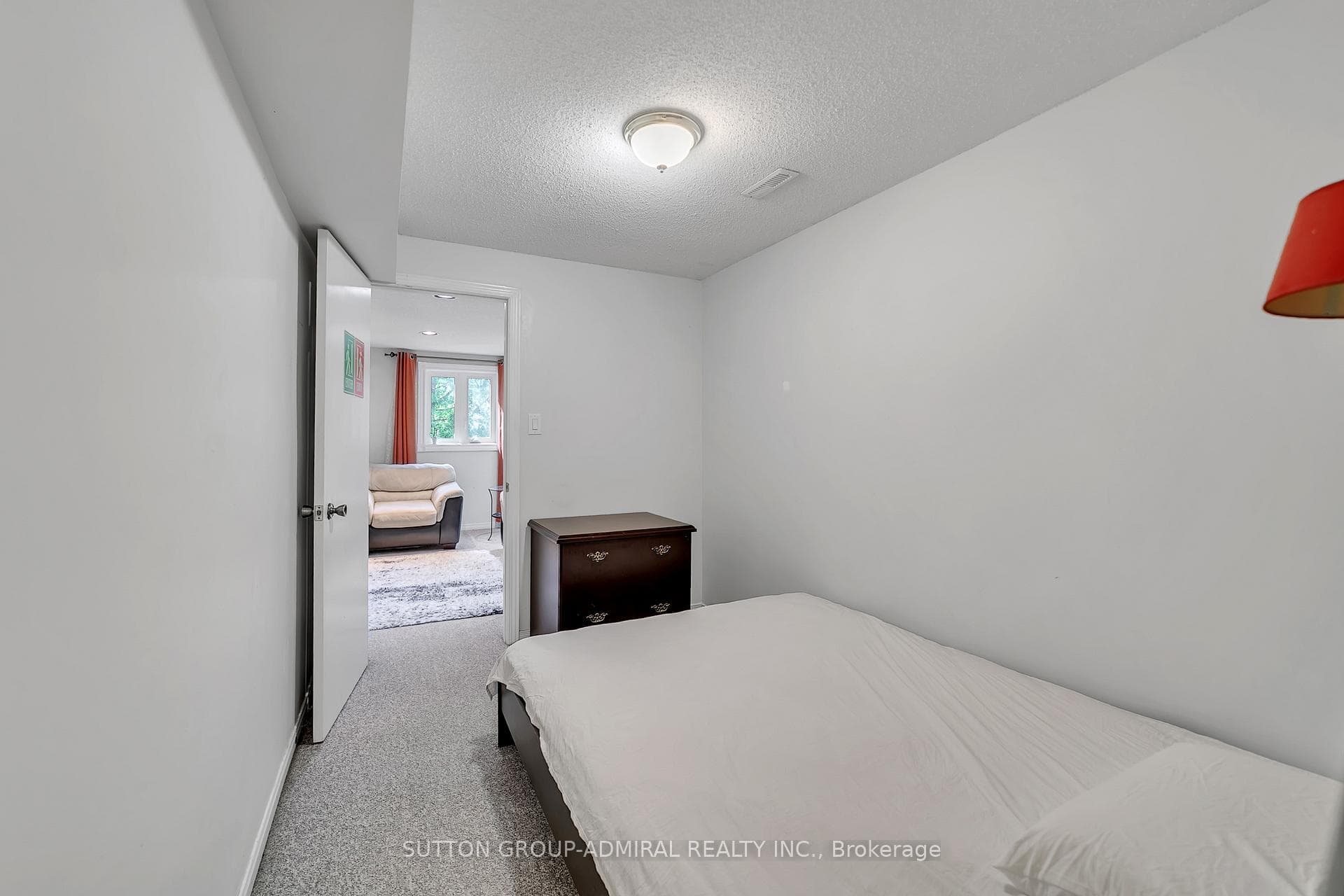 10 Park Lane Circle photo 45