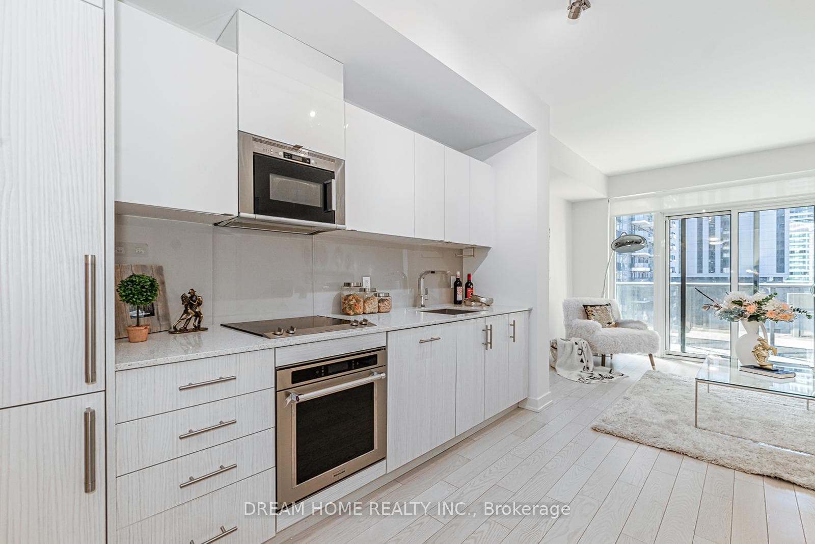 330 Richmond Street Unit 1617 photo 7