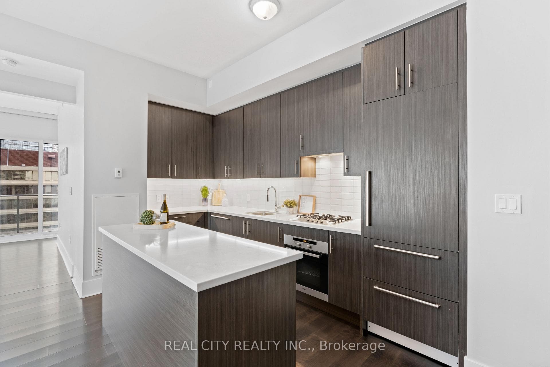 29 Queens Quay Unit 626 photo 21