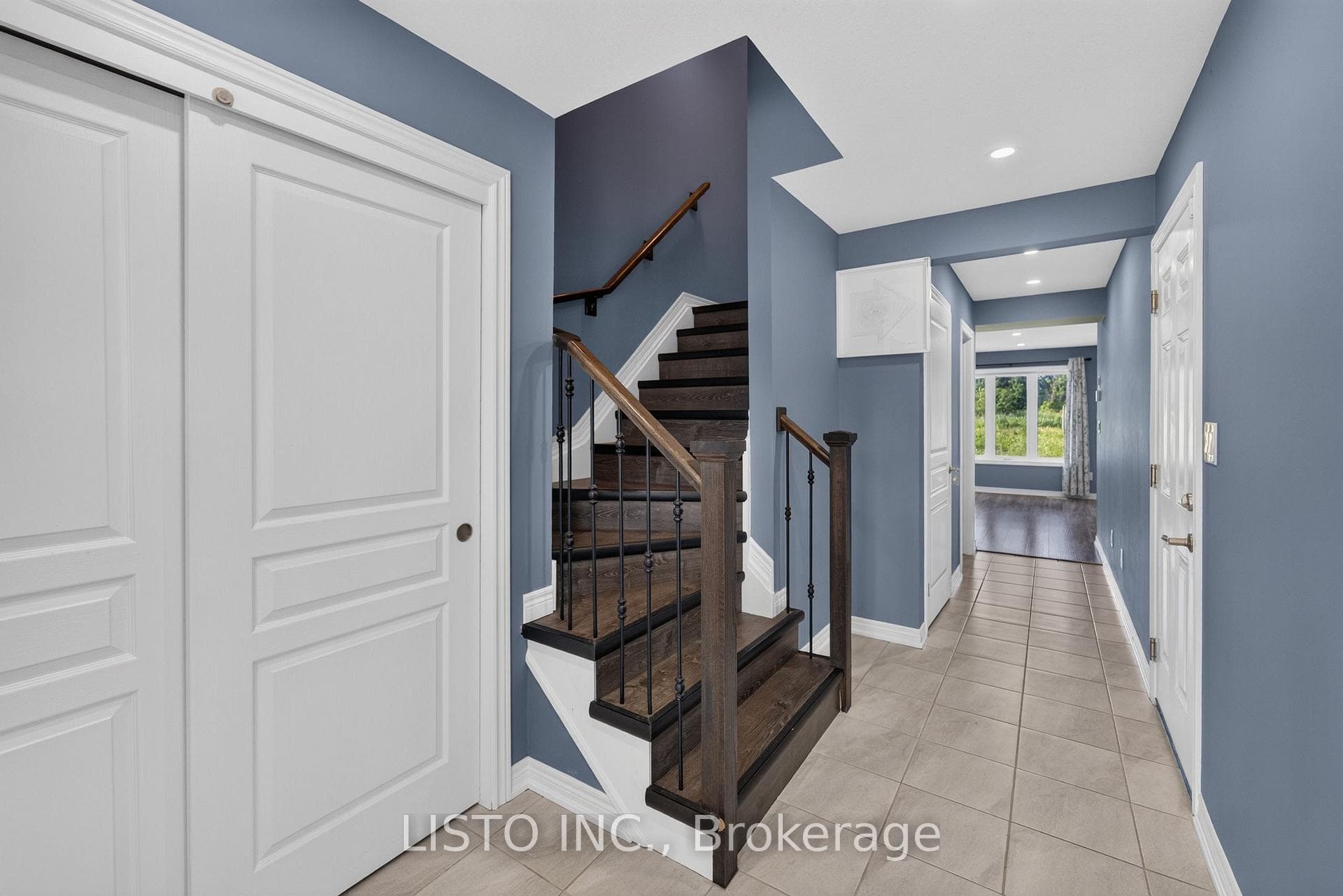 44 Haney Drive photo 4